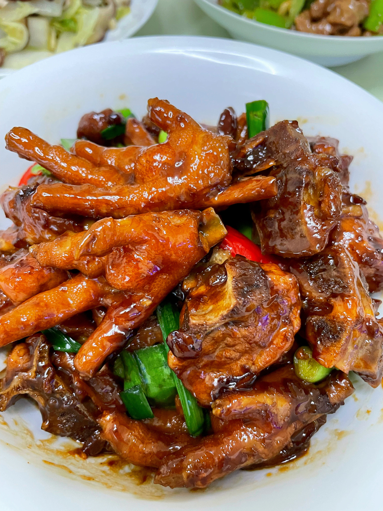 97连骨头都想吃掉的酱香排骨鸡爪煲7515超好吃 爱吃鸡爪的朋友