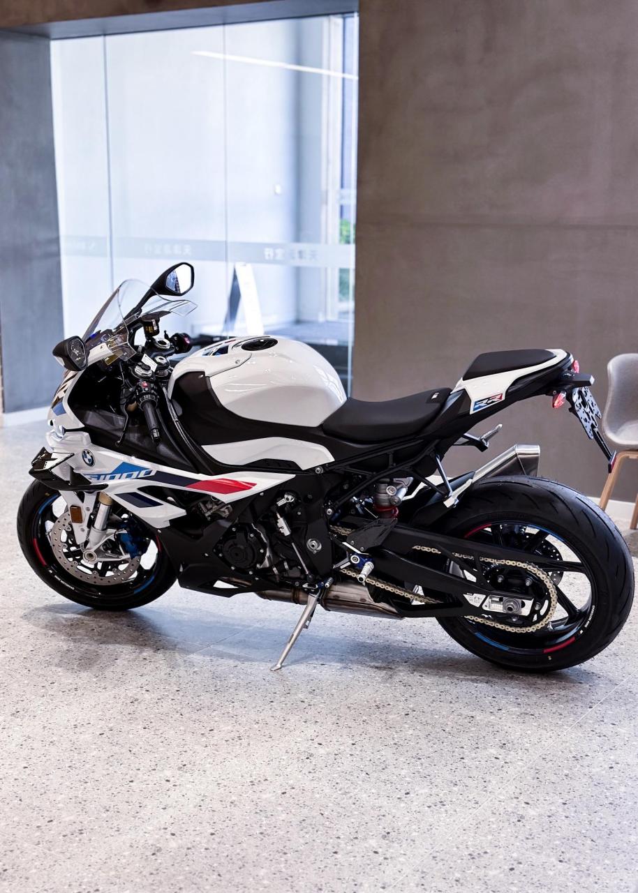 23款宝马摩托s1000rr m版实拍.