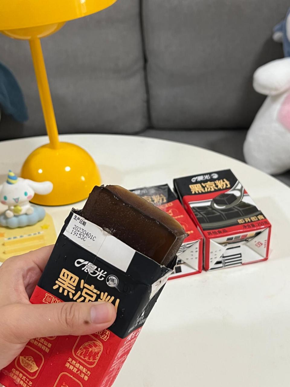 嫩滑入口的晨光黑凉粉,到底是多少人的童年回忆啊 除了广东,还有哪些