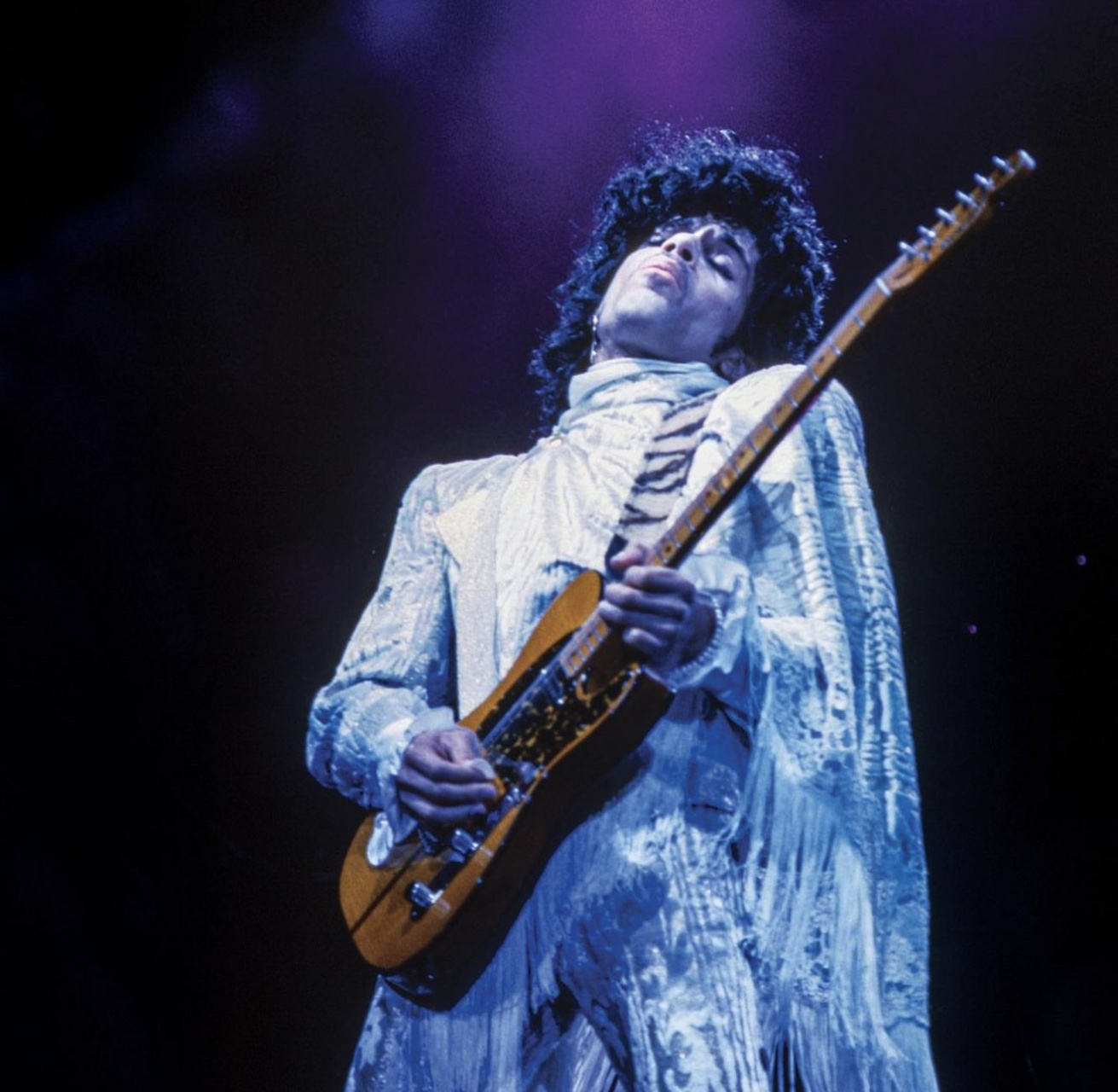 prince 喜欢电吉他和流行音乐的朋友们一定不会对王子这个名字感到