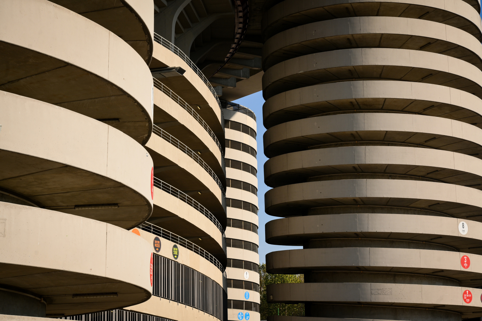 阳光下的梅阿查球场,已为首战做好准备 91  #forzainter##iminter