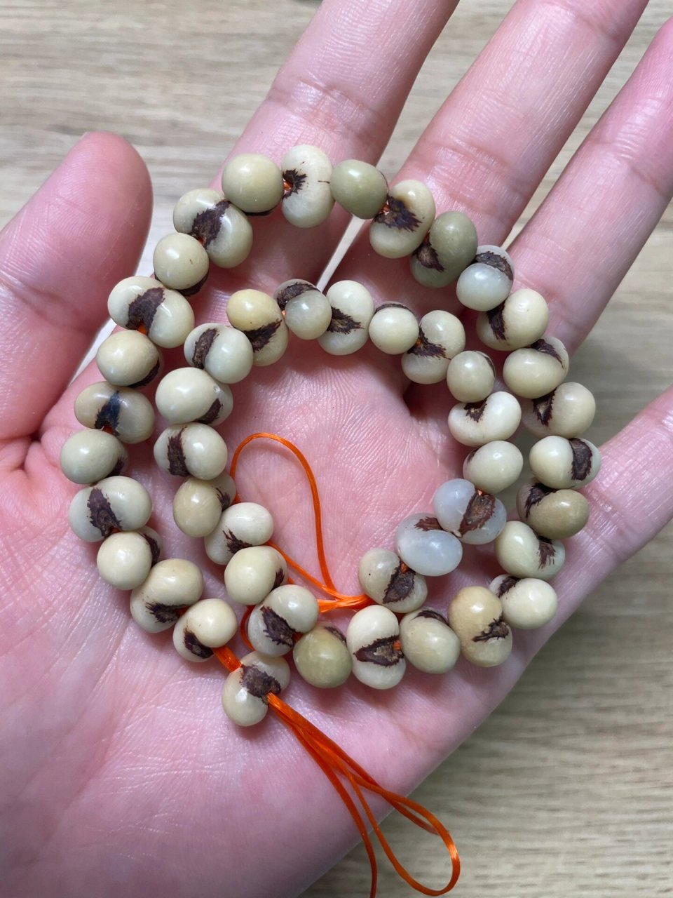 磨完啦 五月份去南京玩了一趟捡回来的,终于磨完啦,以为做手串会不够