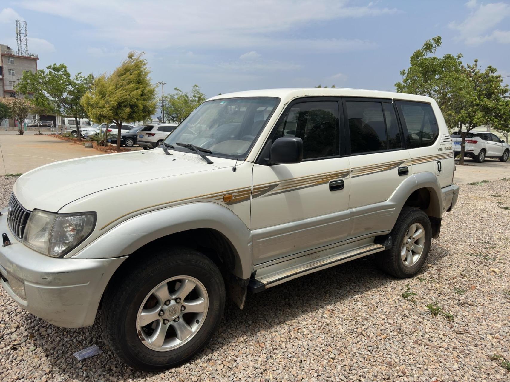 01年丰田霸道  lc95.