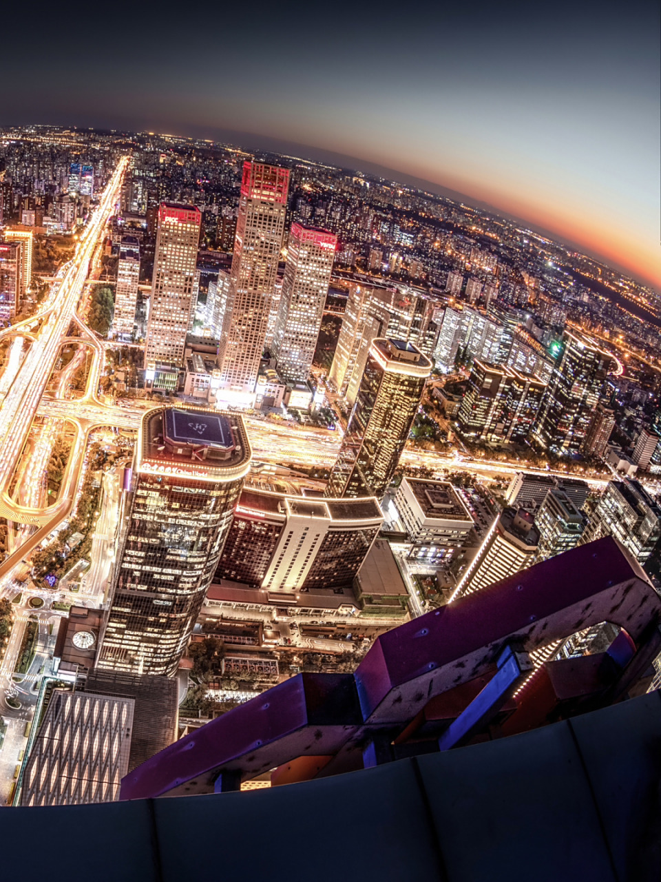 今天向大家分享一张我拍摄的北京国贸cbd夜景～ .