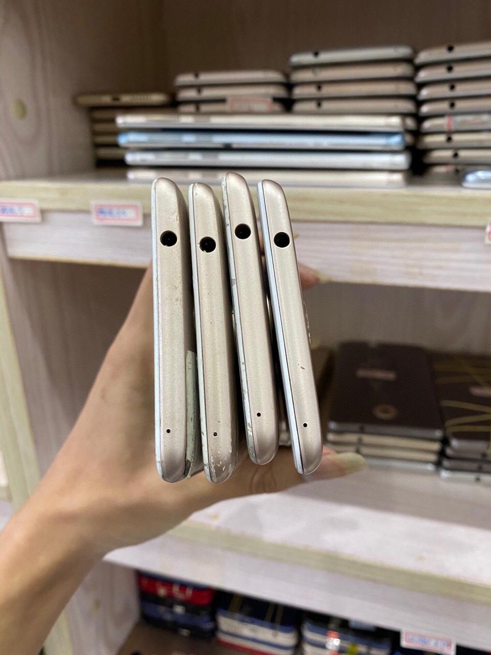 荣耀畅玩6x工作机 配置3 32 4 32 4 64 屏幕大小适中 电池耐用 原版