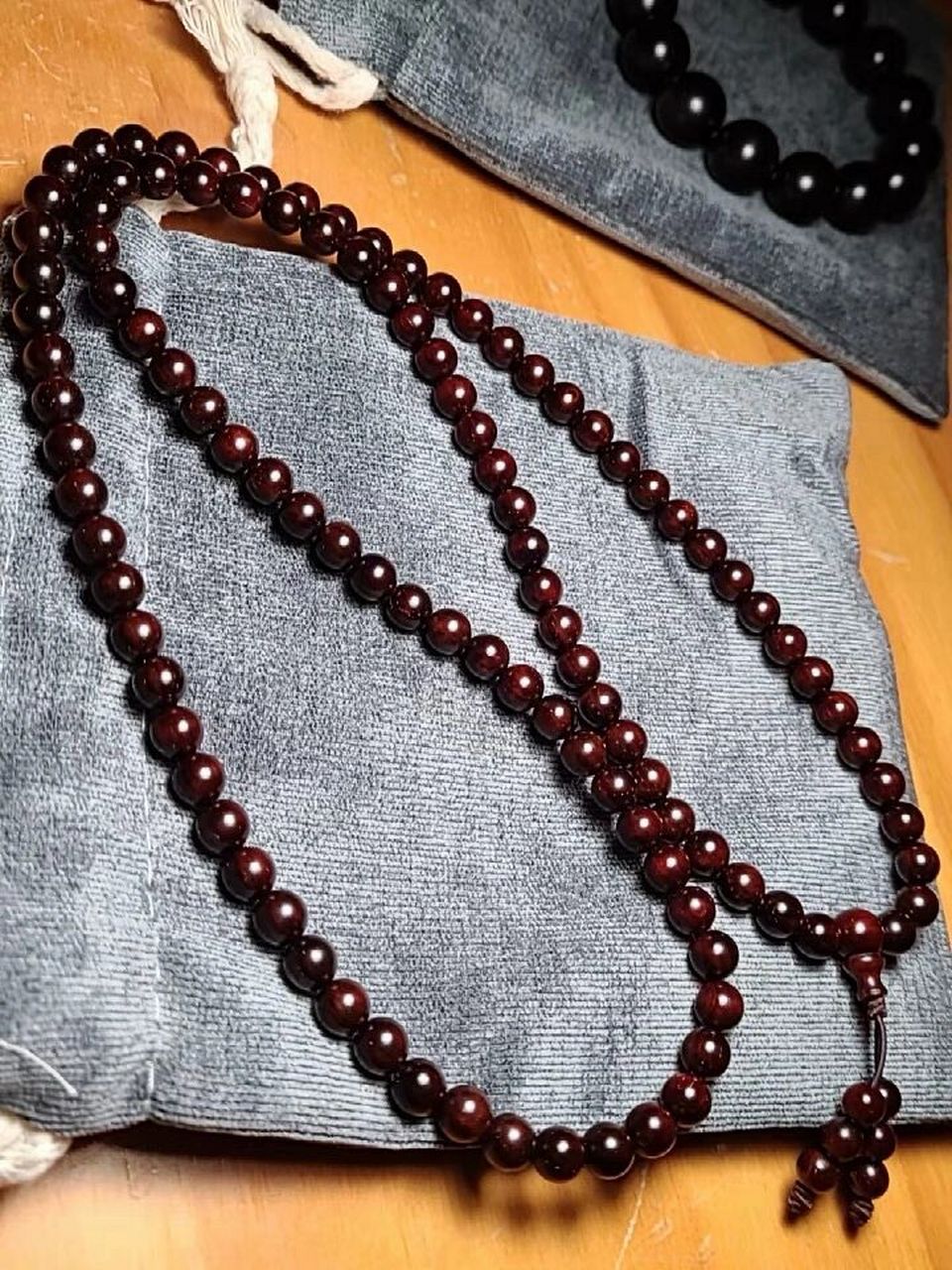 去寺庙被师父指点迷津,又送了我一串佛珠 真的好喜欢寺庙,这次来灵隐