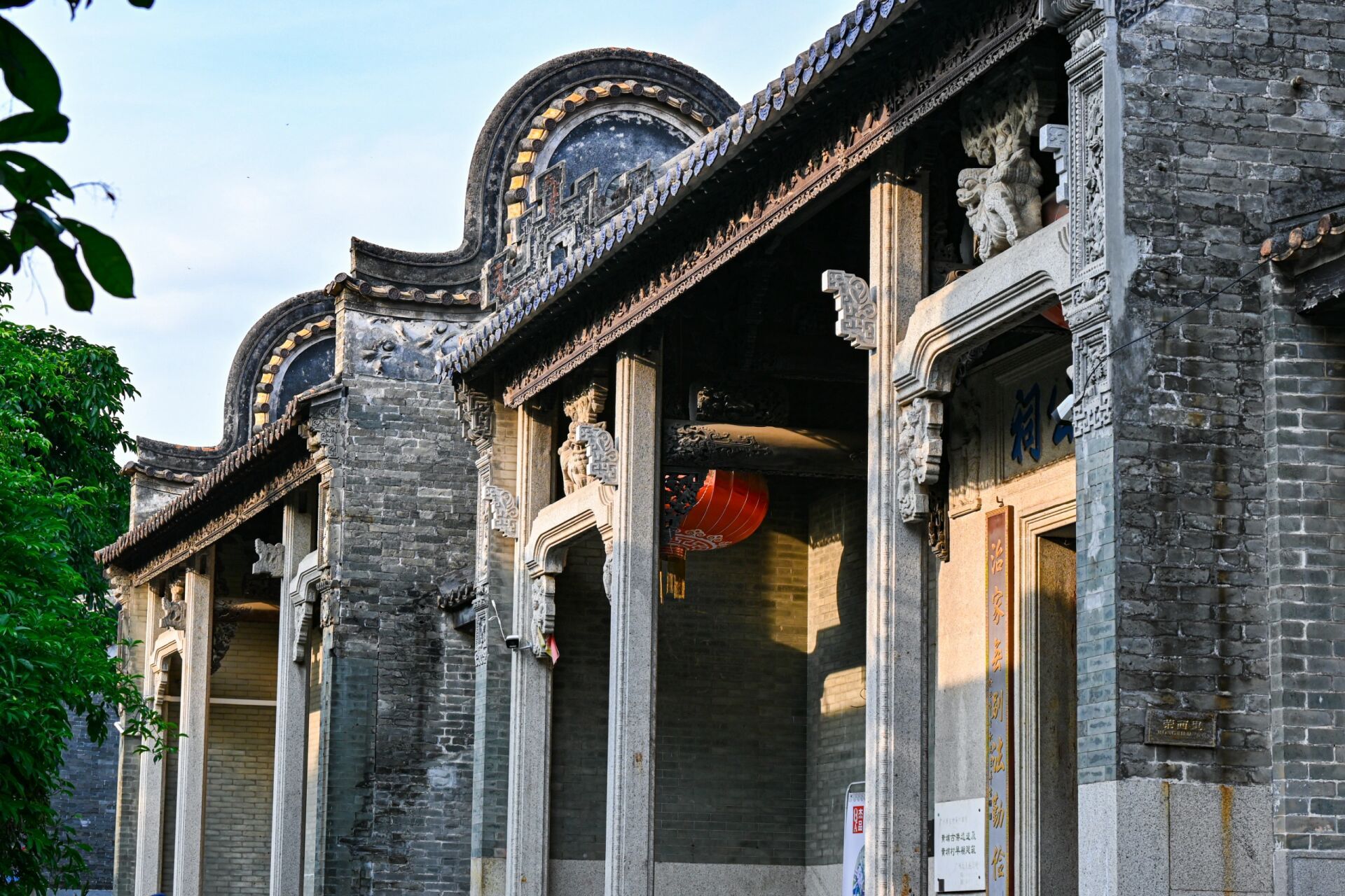 黄埔古港丨广州千年古村落 黄埔古港,是广州的一座千年古村落,幽深古