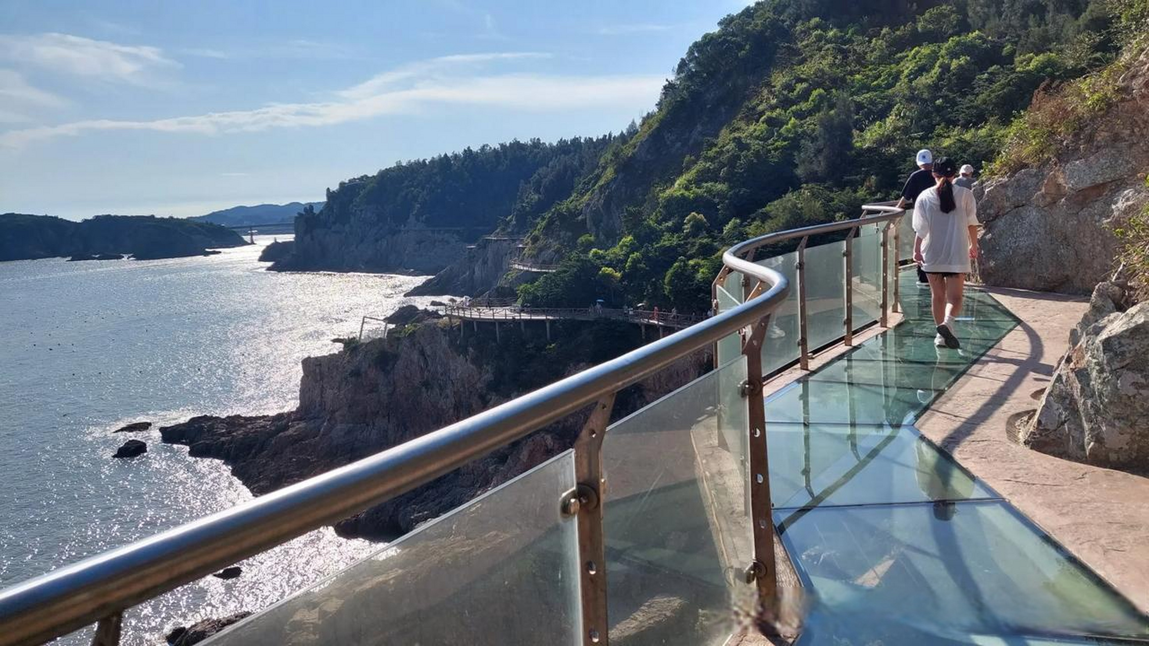 多年前曾经来游玩过温州61洞头61仙叠岩,与前次不同的是,这次