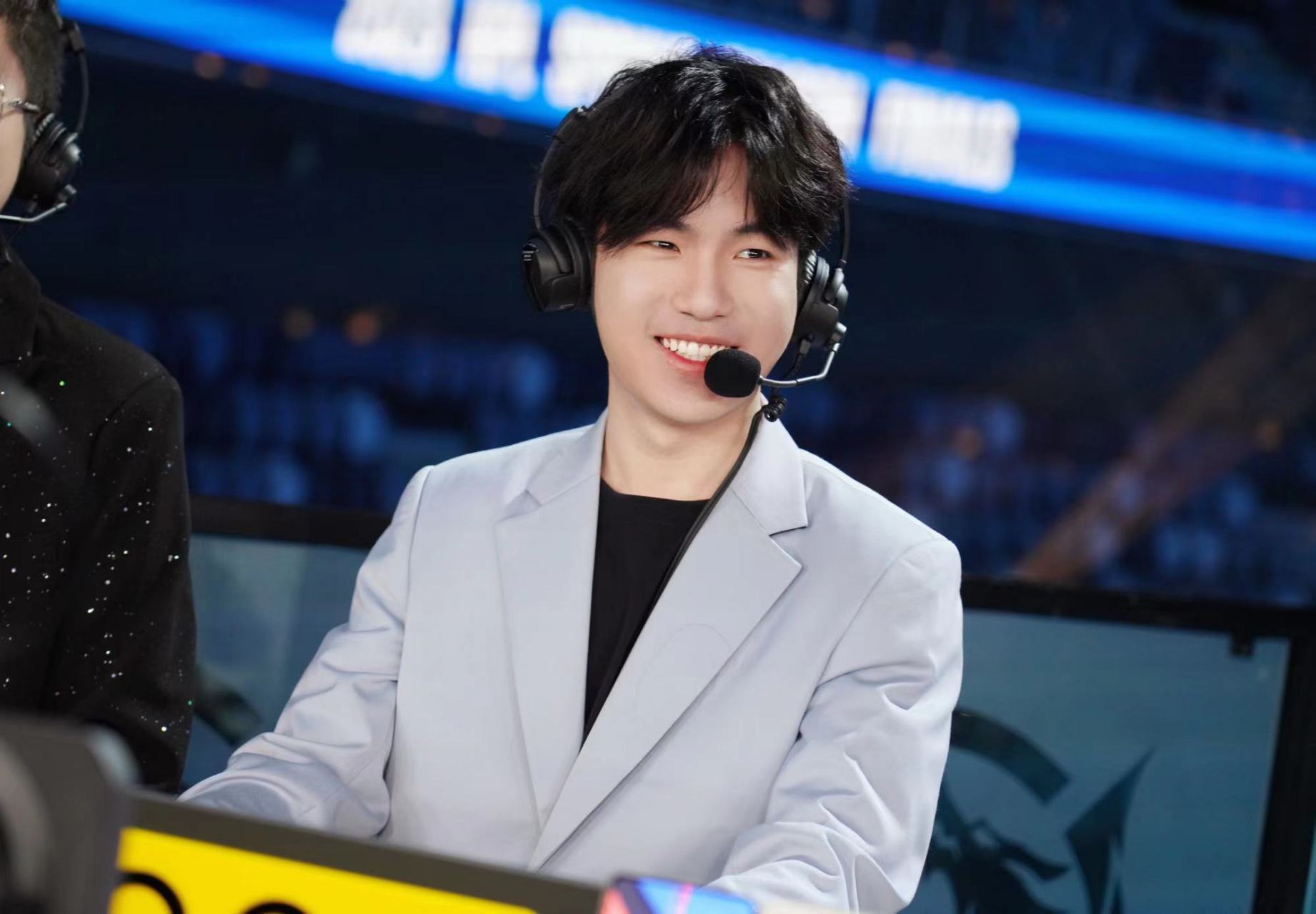 estar#e闪e闪亮星星#  【estarpro花海 05/13春决评论席91】  请