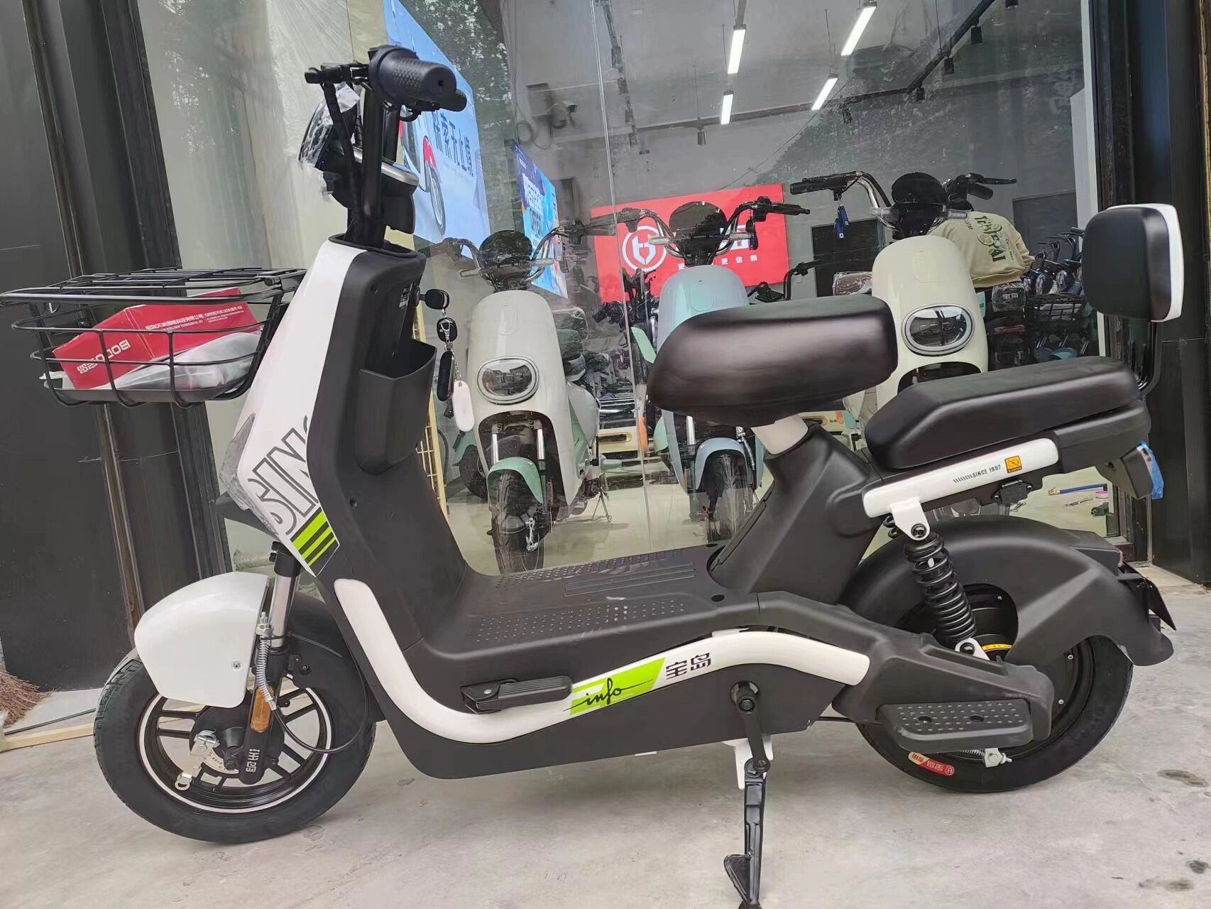 宝岛电动车 宝岛电动车   c-9赤兔款   全新 6020的  续航里程可达80