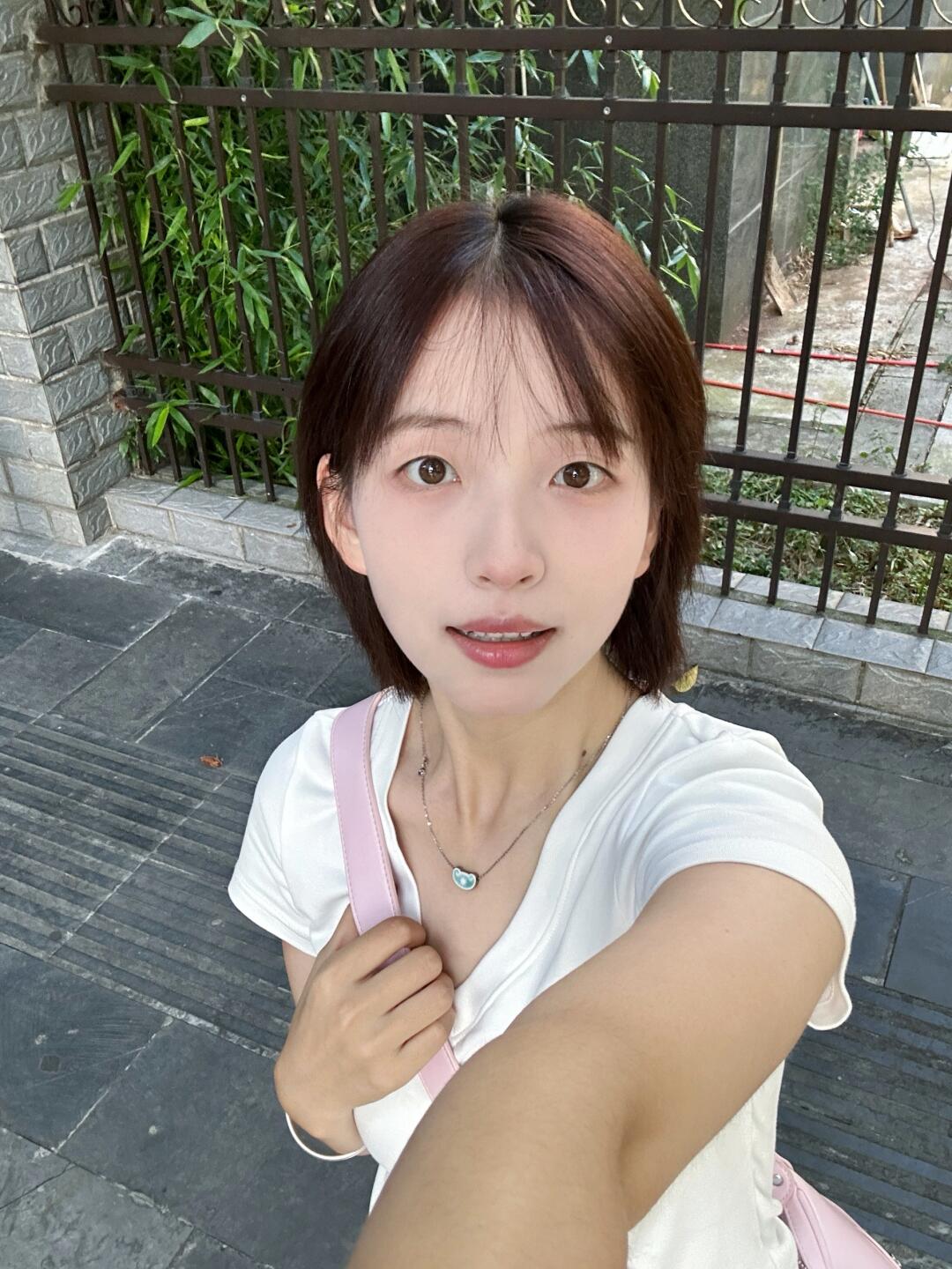 有被顺毛短发乖到