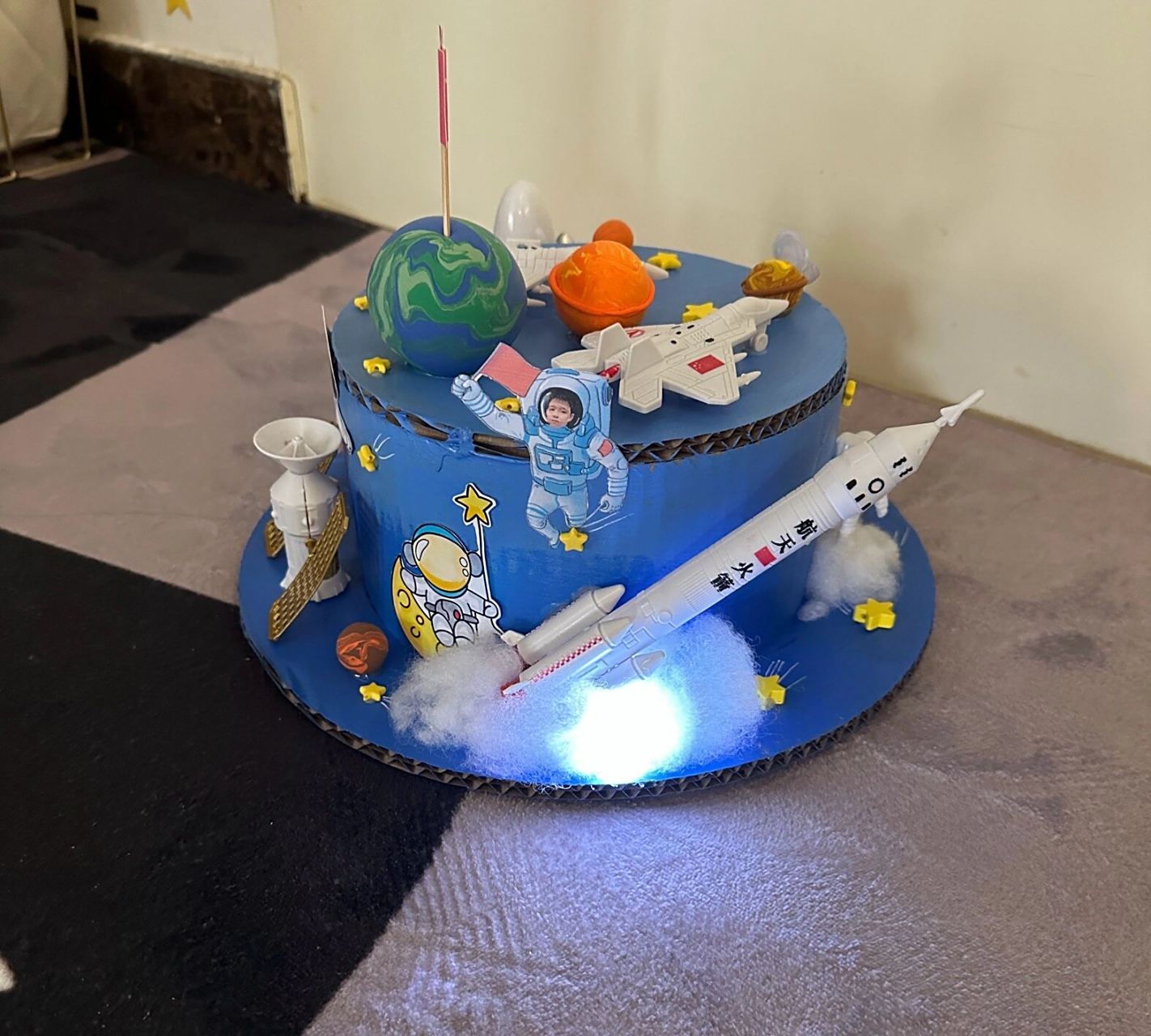 小学生手工航天科技 二年级手工作业 航天科技帽子97 又是费妈的