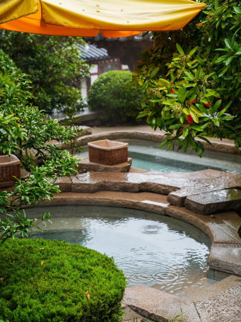 听说位于临潼的西安华清御汤酒店,可以享受杨贵妃沐浴的同款温泉水,那