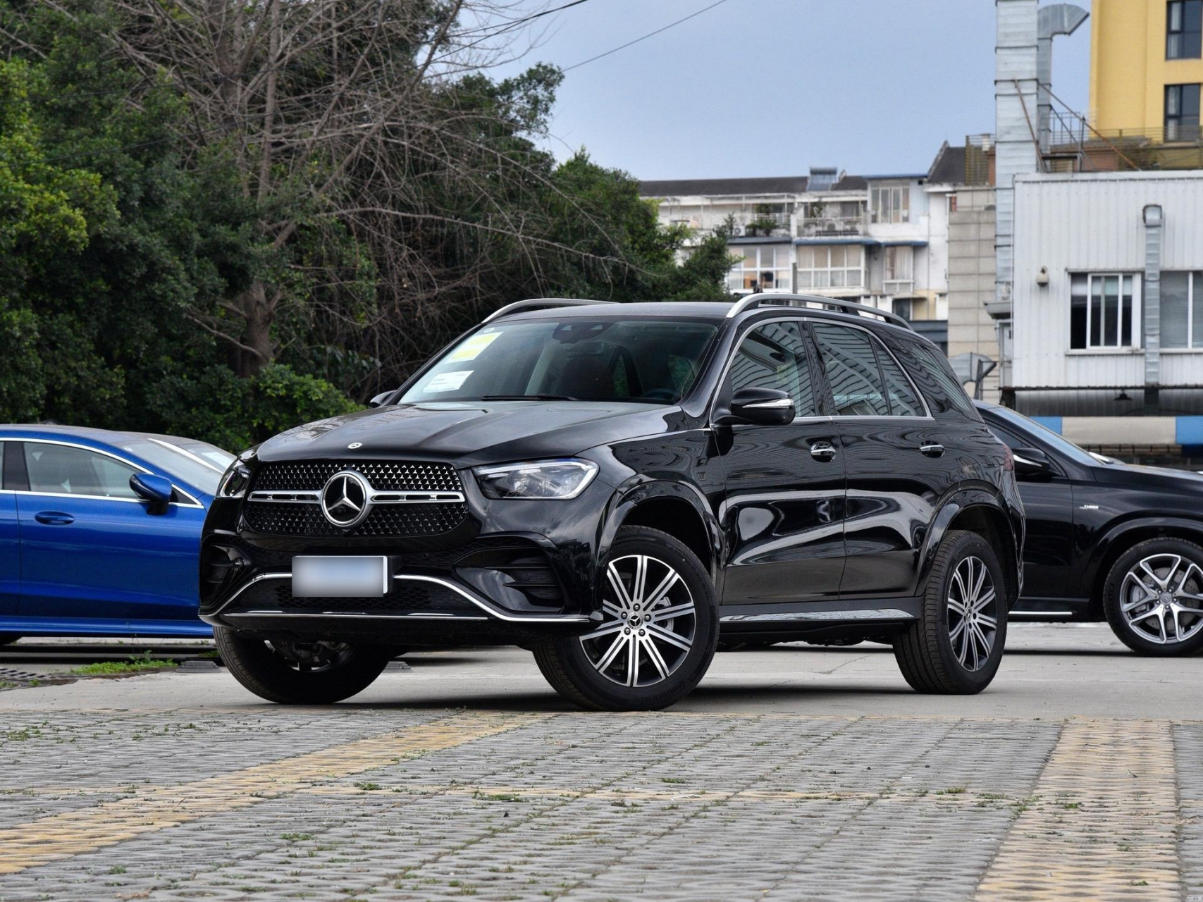 新款奔驰gle350时尚特别版(增配空气悬挂后排电动调节座椅),原价74.