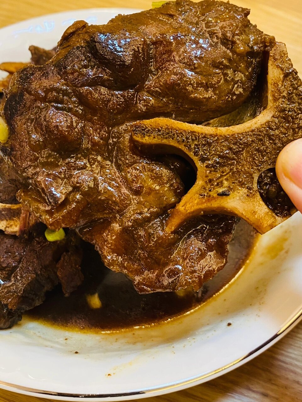 酱卤/红烧牛脖骨 早上一家人去打了篮球,需要大口吃肉98红烧了和牛