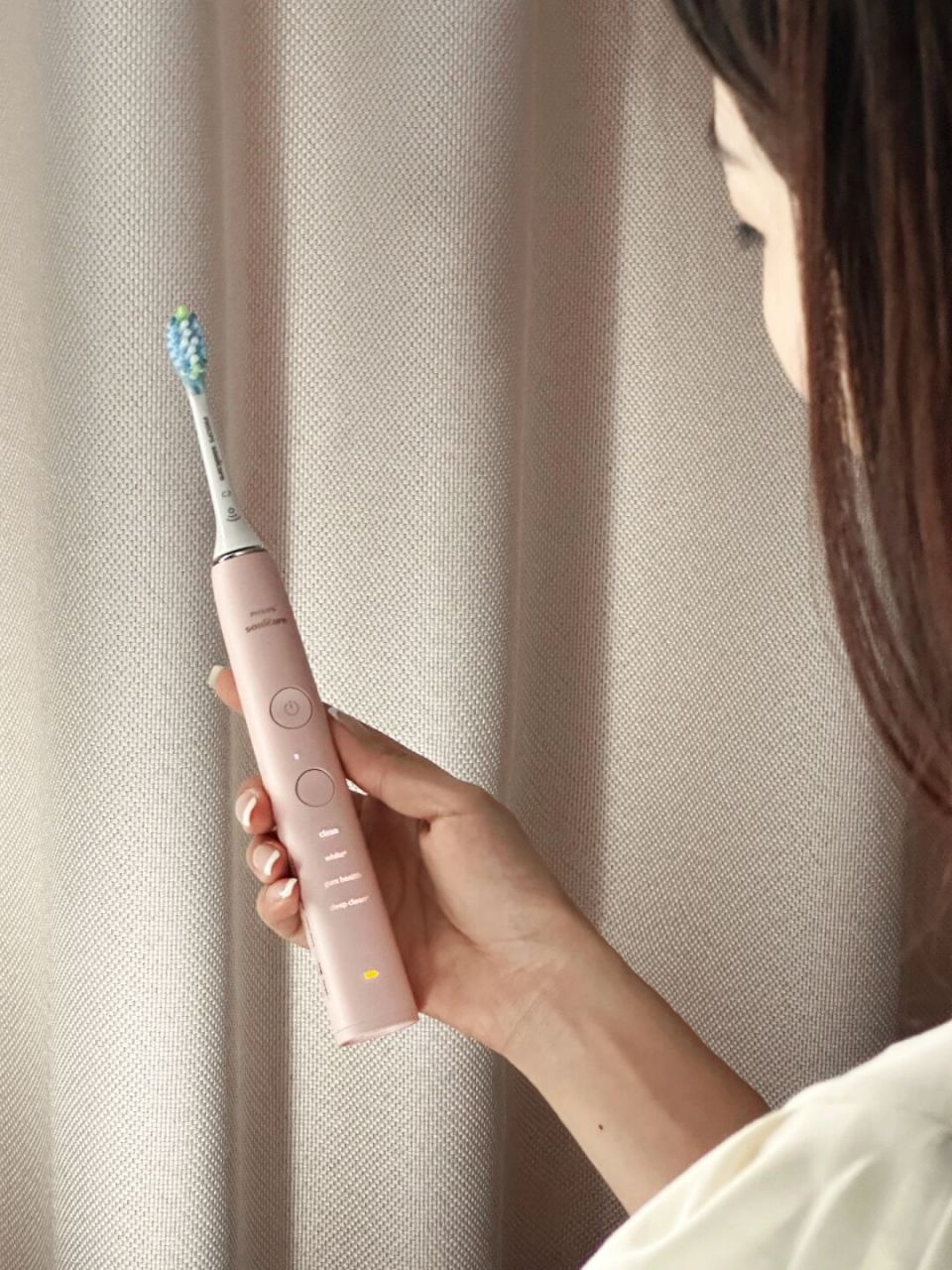 用力刷牙并不能变白变干净 错误的刷牙方法反而会导致牙垢越来越多