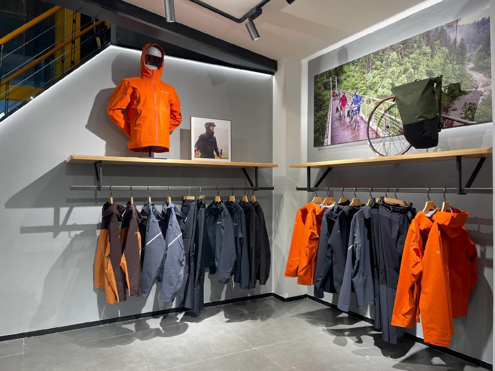 vaude沃德(巍德),50年历史高端户外品牌,注重环保和可持续发展,商务款