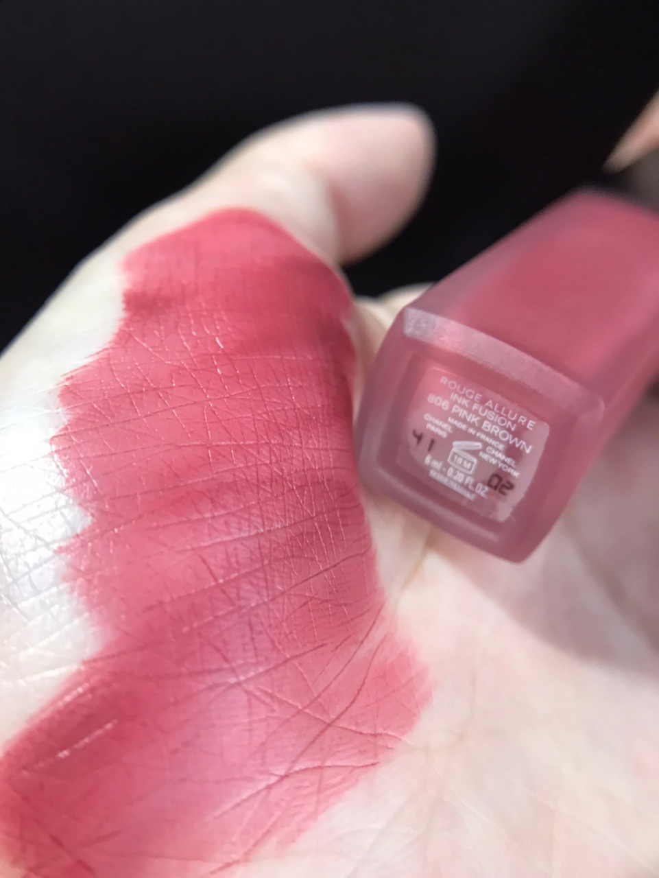 香奈儿唇釉新色80696粉棕色蔷薇花!
