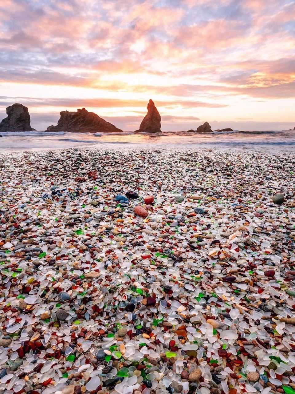 美国 96玻璃海滩 曾经世界十大最美海滩之一 世界上有不少玻璃沙滩