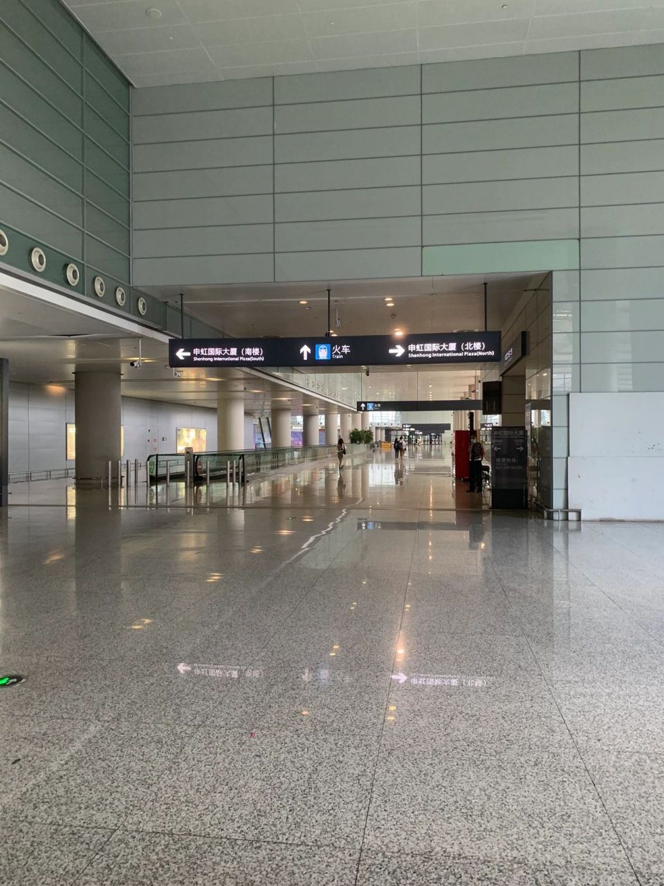 上海虹桥机场到上海虹桥高铁站路线要分清噢 之前都是到上海浦东然后
