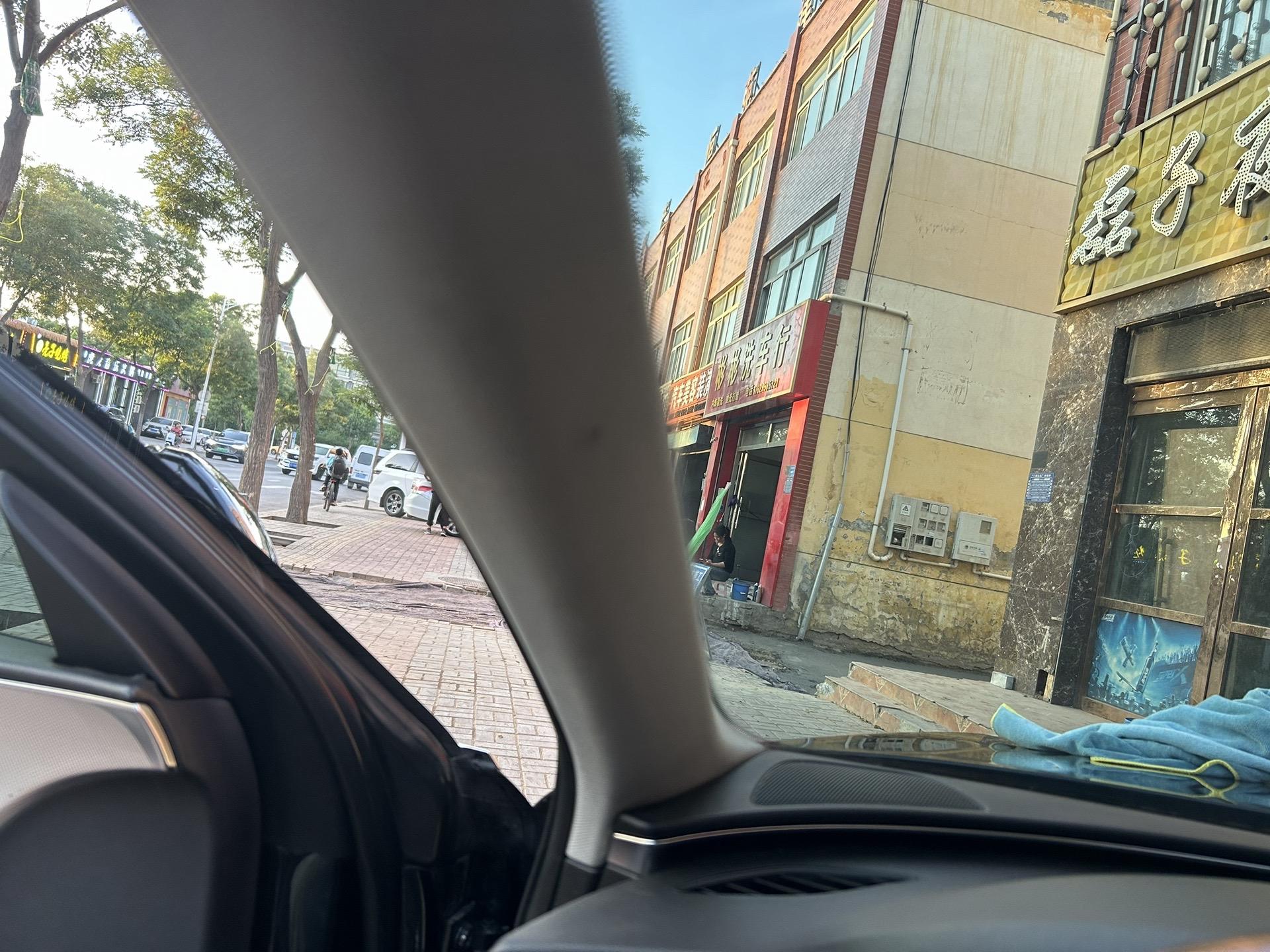 奥迪a6l 全车xp black 黑武士 高隔热,高防紫外线,高隐私太阳膜施工