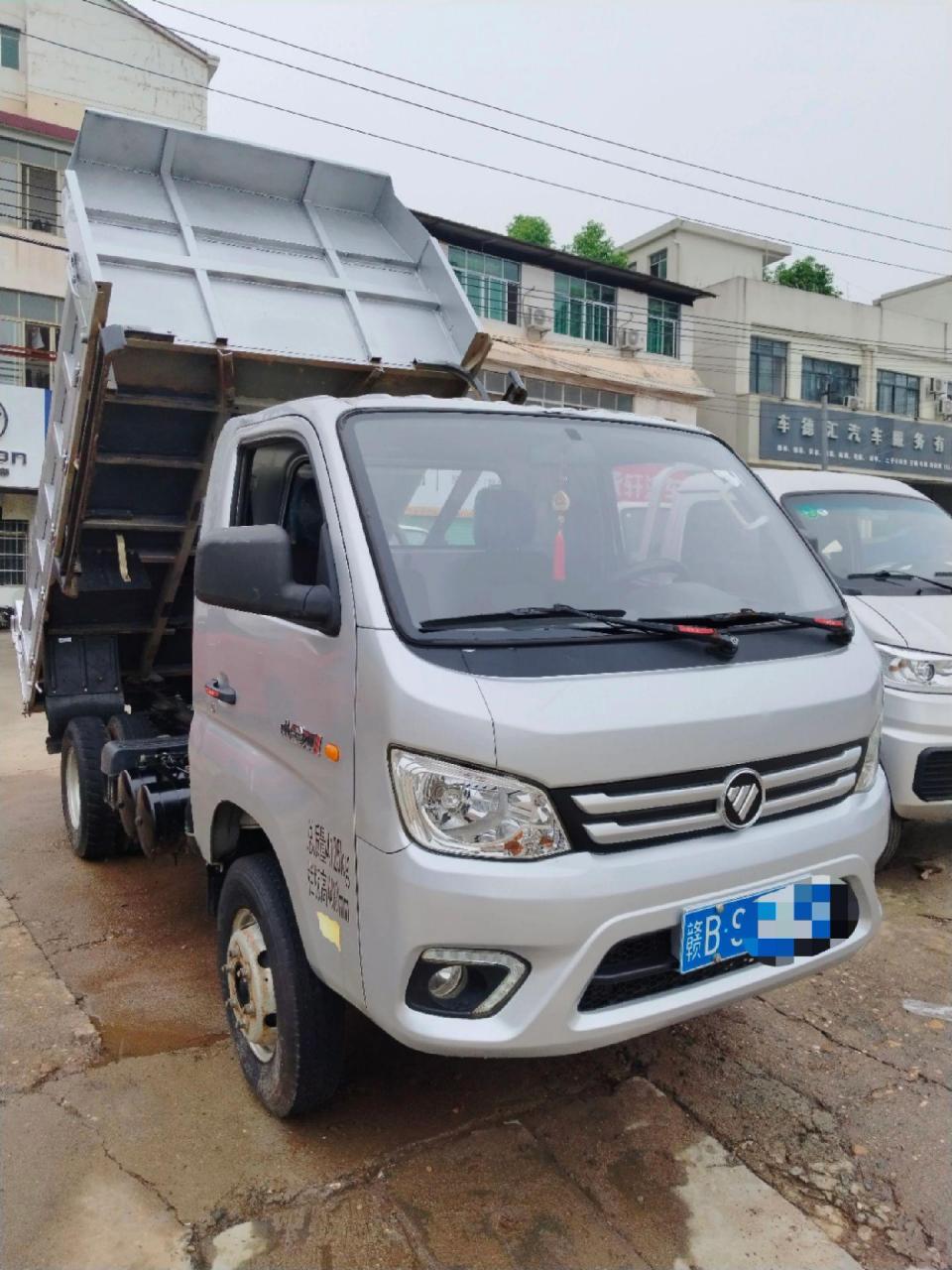 最新到店福田小金刚自卸车,个人一手车,汽刹,空调,极品车况