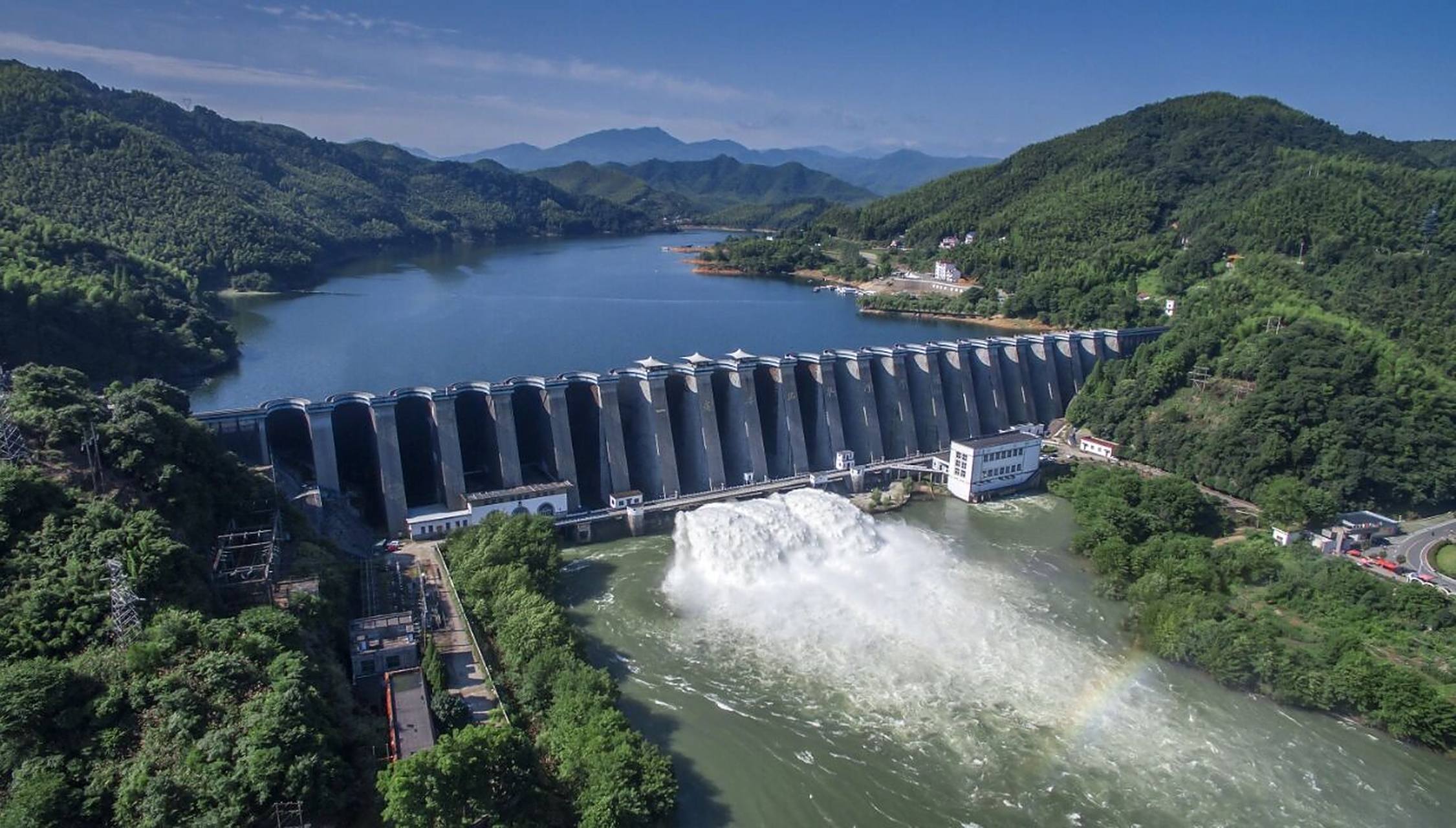 新中国第一坝 - 佛子岭水库大坝!