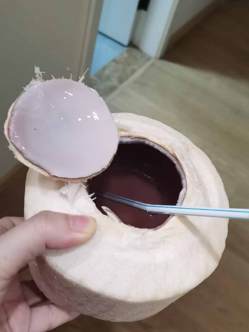 盒马鲜生买的椰子,这是变质了?