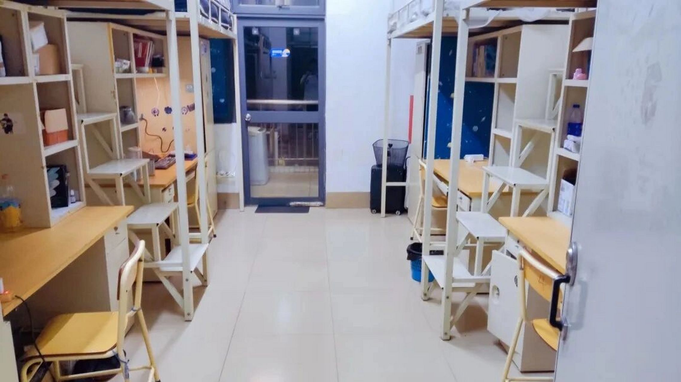 广东职业技术学院:宿舍篇 【高明校区】 非继续教育学院:男生都在山下