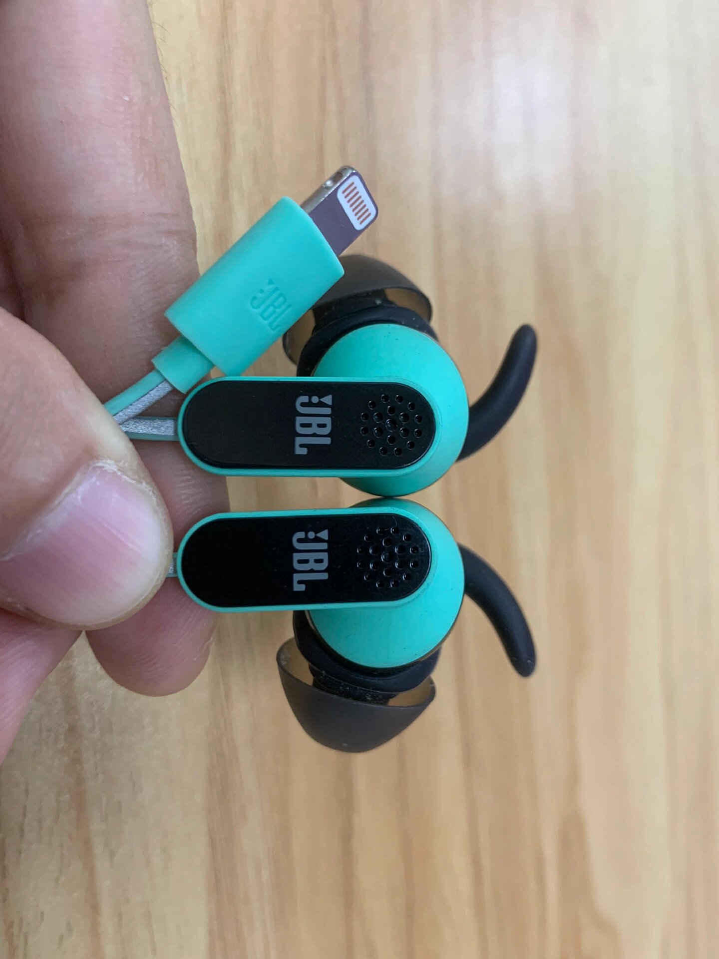 jbl reflect aware有线主动降噪 使用体验 如果考虑音质,有线耳机还是