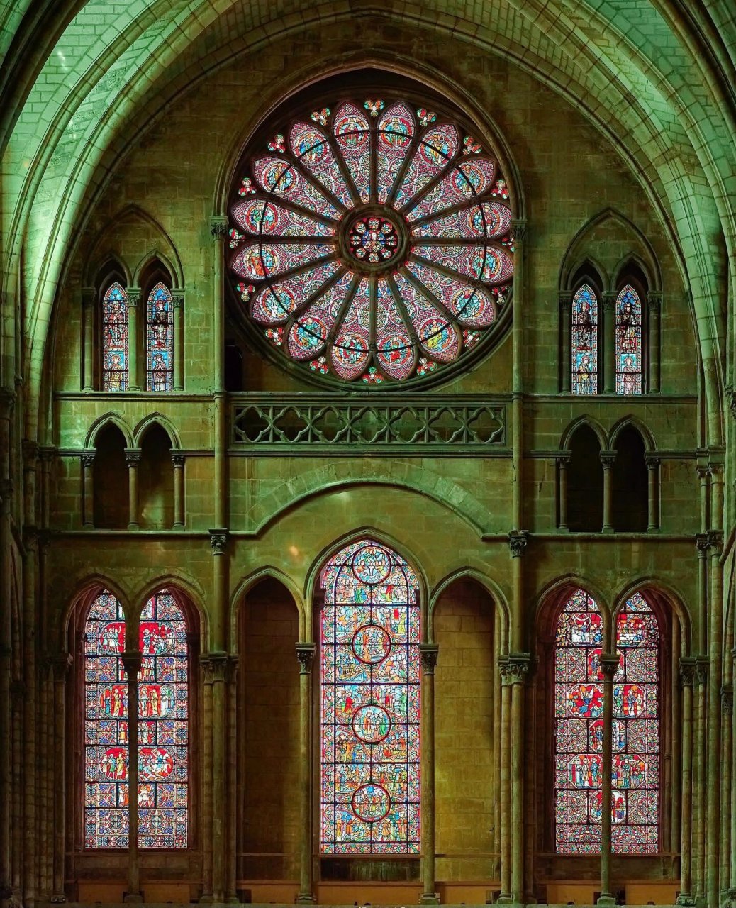 欧洲不同教堂中玫瑰花窗的细节2 玫瑰花窗是哥特式建筑的特色之一