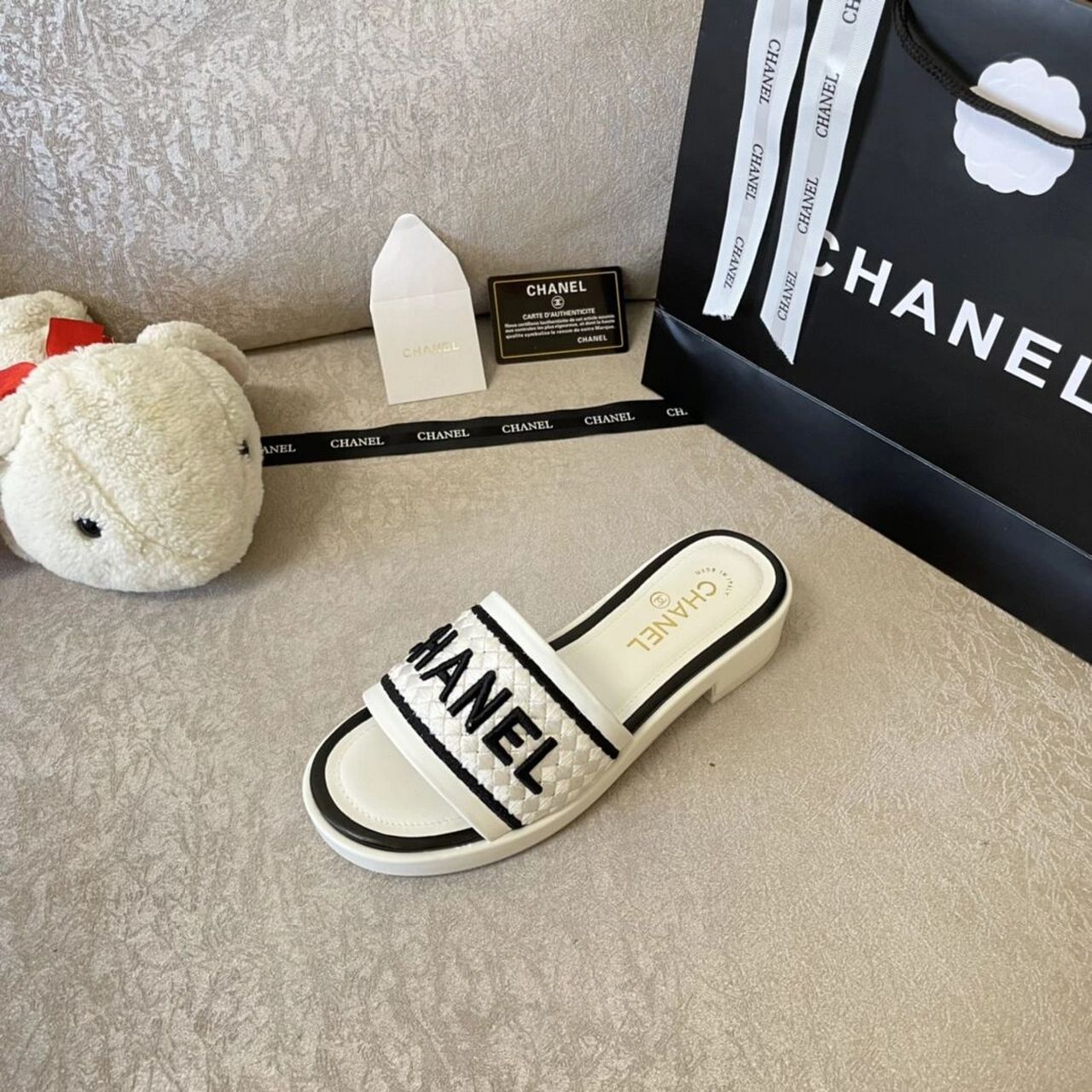 chanel 23爆款编织拖鞋 专柜抢疯了 chanel 香奈儿2023夏季新款