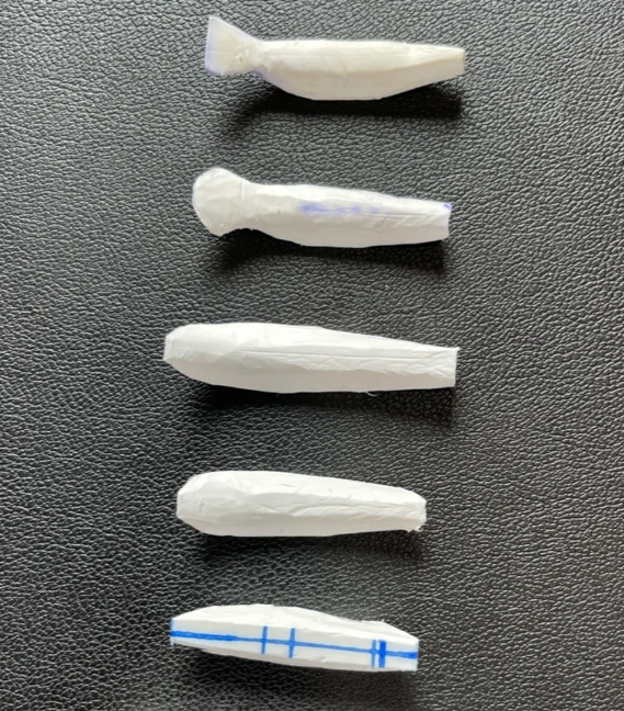 现在常用的隆鼻假体主要是硅胶假体和膨体假体