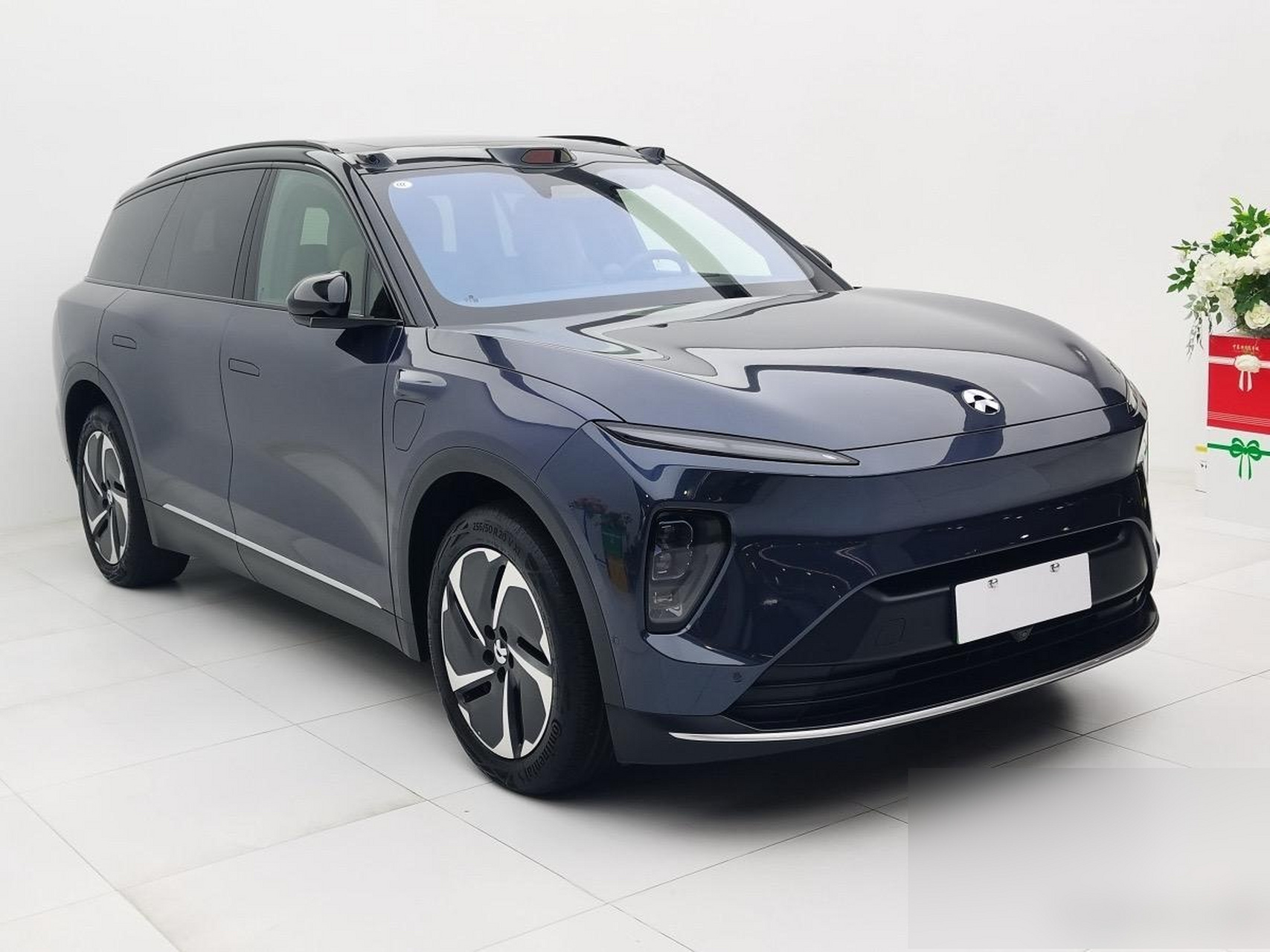 蔚来es8 2023款 75kwh 售价:40万元不到 上牌日期:2023年6月 车辆车型