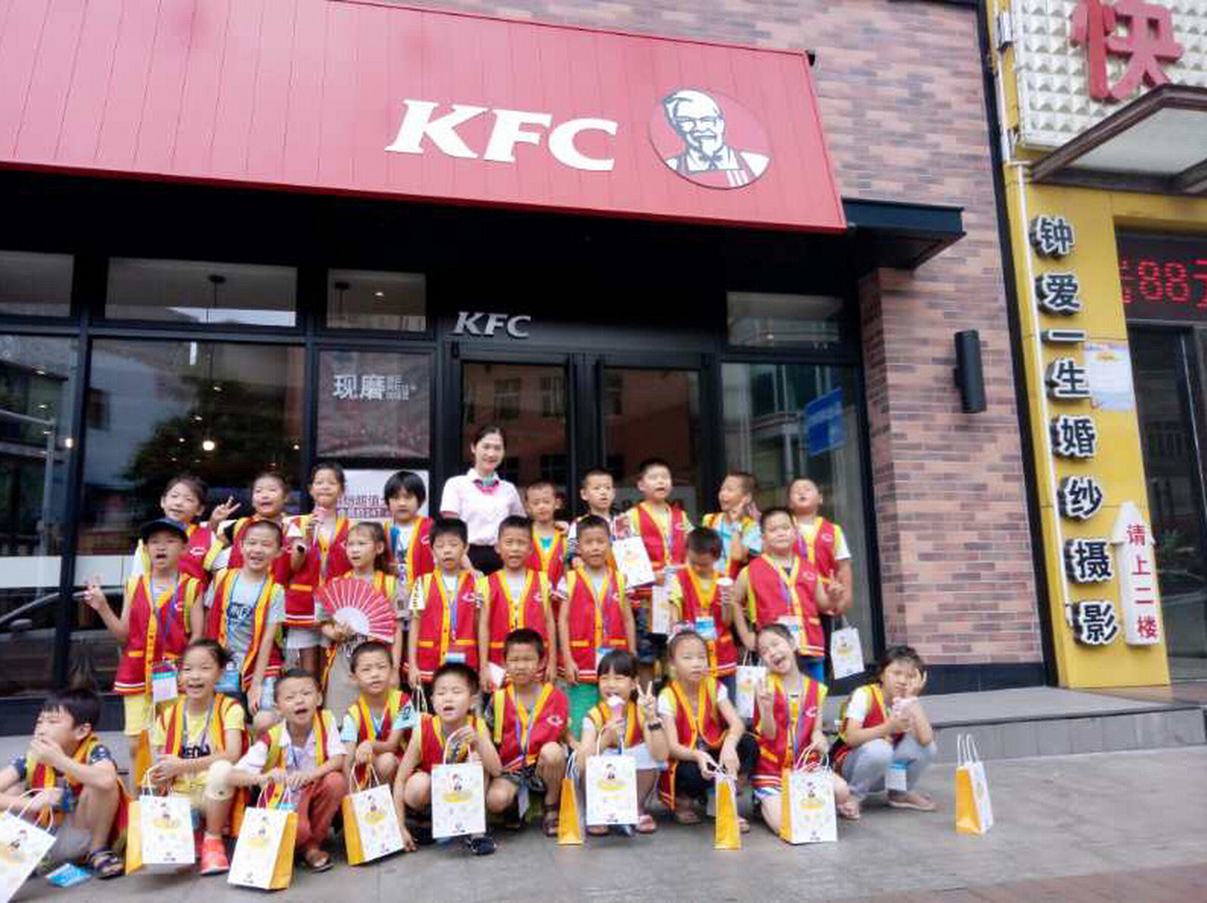 南方小记者kfc体验活动