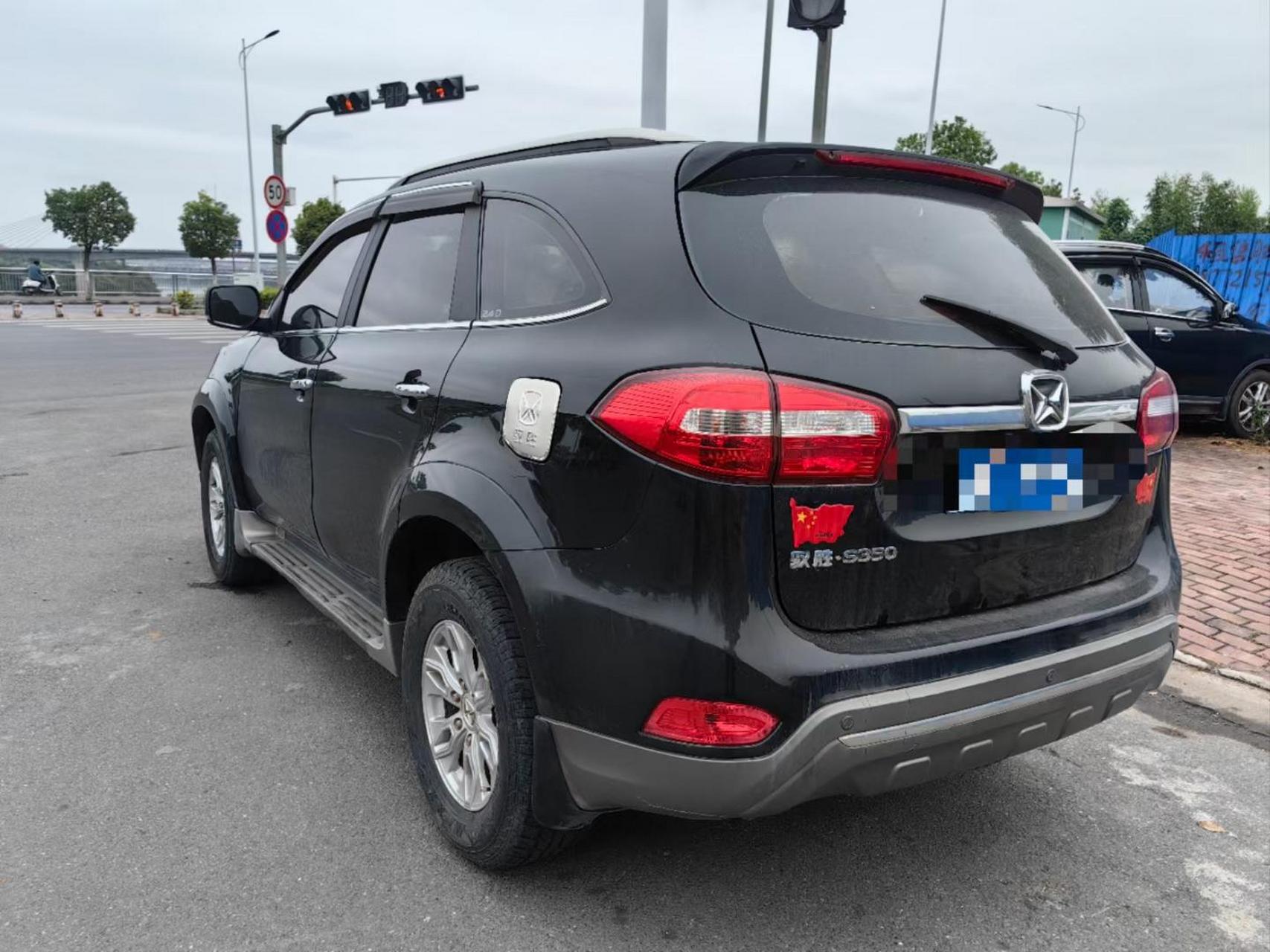 最新到店江铃驭胜s350大越野车,2016年1月上牌,2.