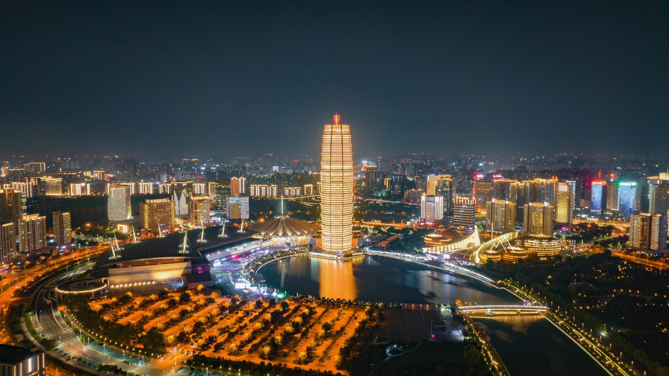 「郑州·cbd」 往左滑,看最美郑州cbd夜景和全景～ 我说这是河南夜景