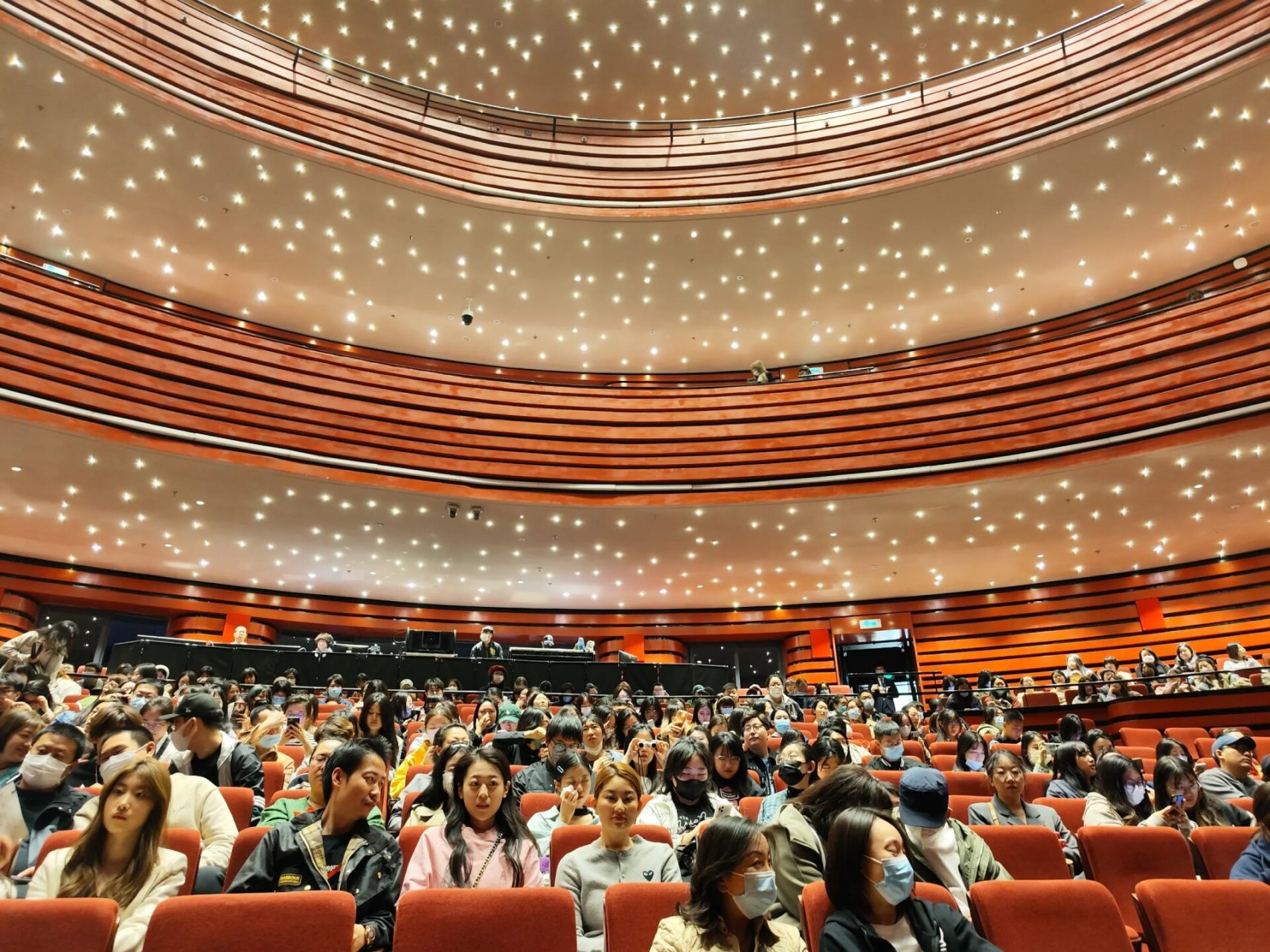 沈阳盛京大剧院 池座10排2号视野参考 音乐剧应该是放在歌剧厅演,我是