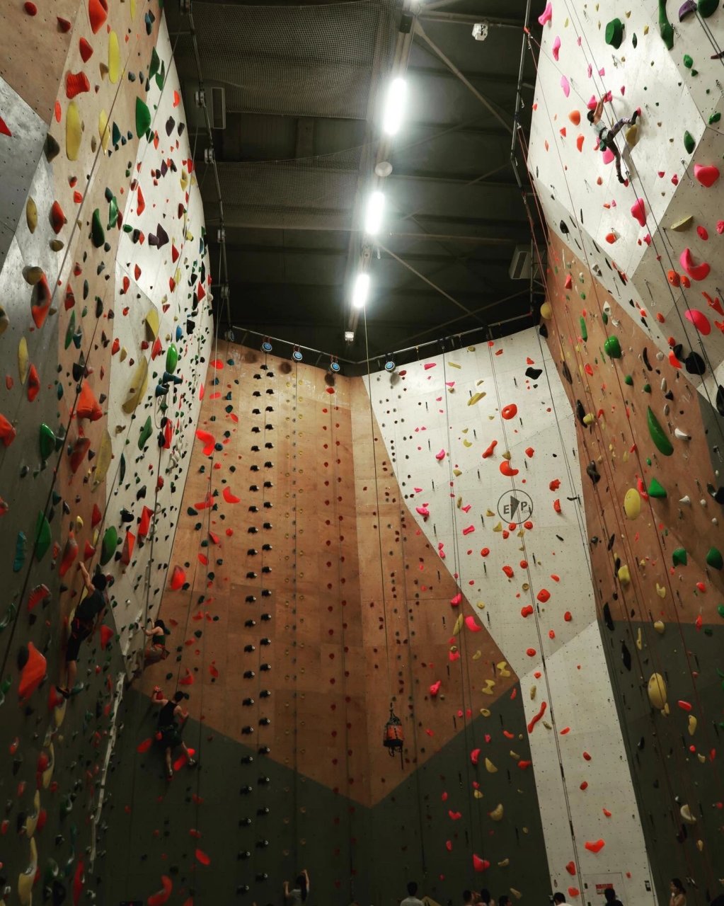 室内攀岩09|挑战自己的一次体验 sport属性大爆发的一天,爬到顶部