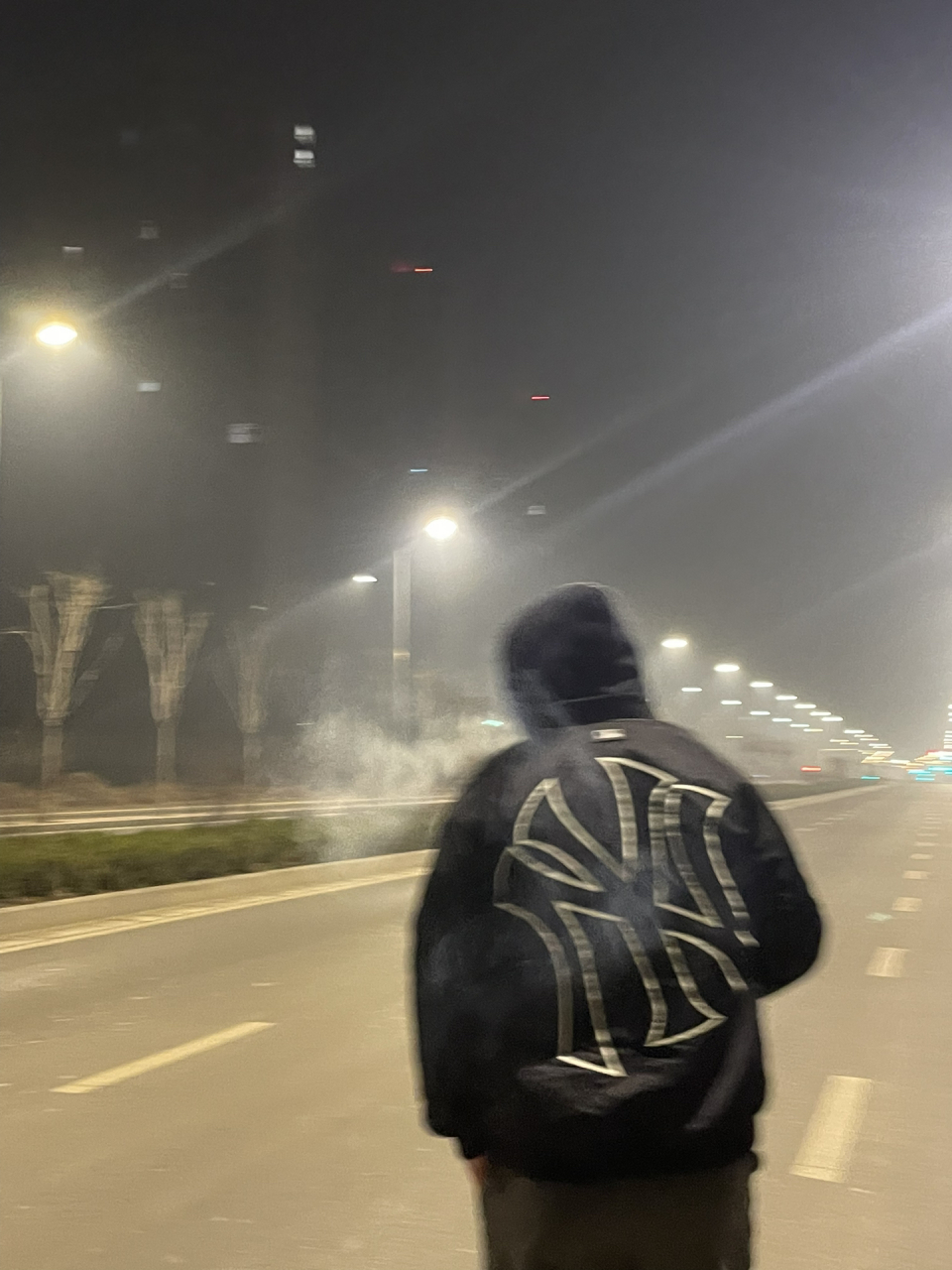 微信男头像 精选 蓝桉已遇释怀鸟不爱万物唯爱你,我的意思是我和他一