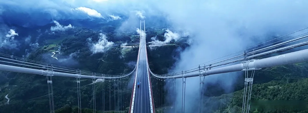 秀一个保山给世界##我的宝藏家乡# 龙江大桥犹如一道彩虹飞架龙川江