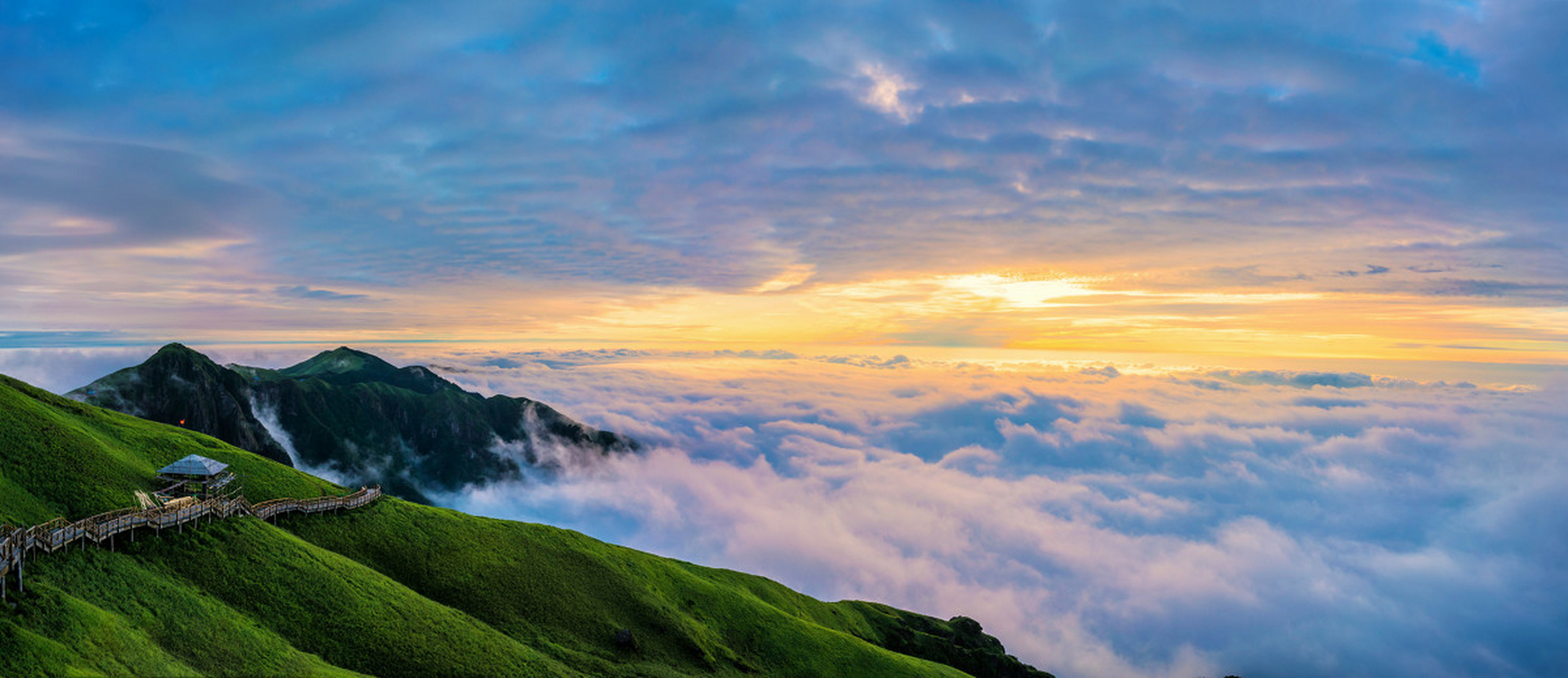 天光云影共徘徊