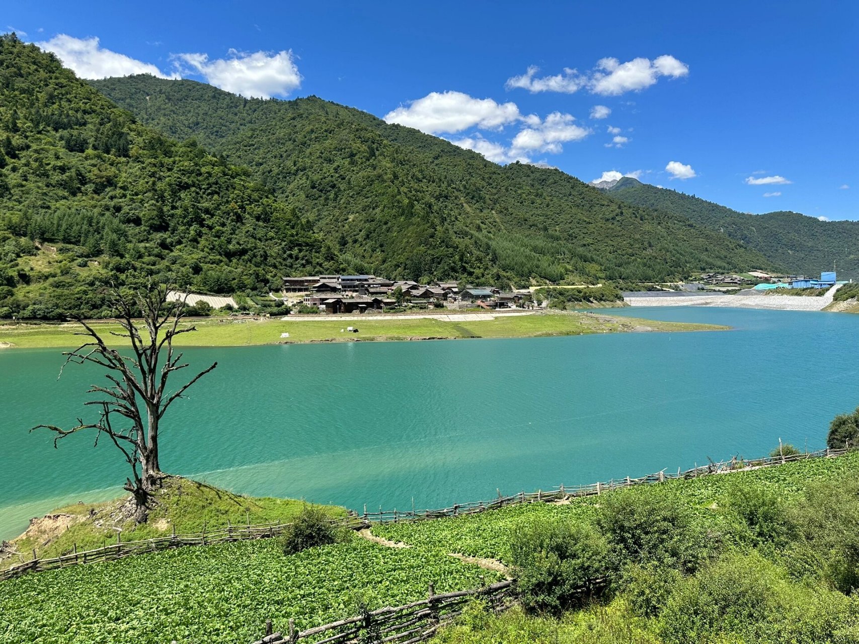 去了一趟平武扒昔加古寨 真的有被惊喜到 扒昔加古寨位于绵阳平武县