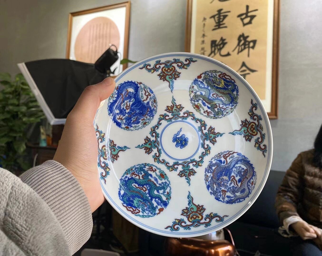斗彩瓷器,为什么自古以来就贵?