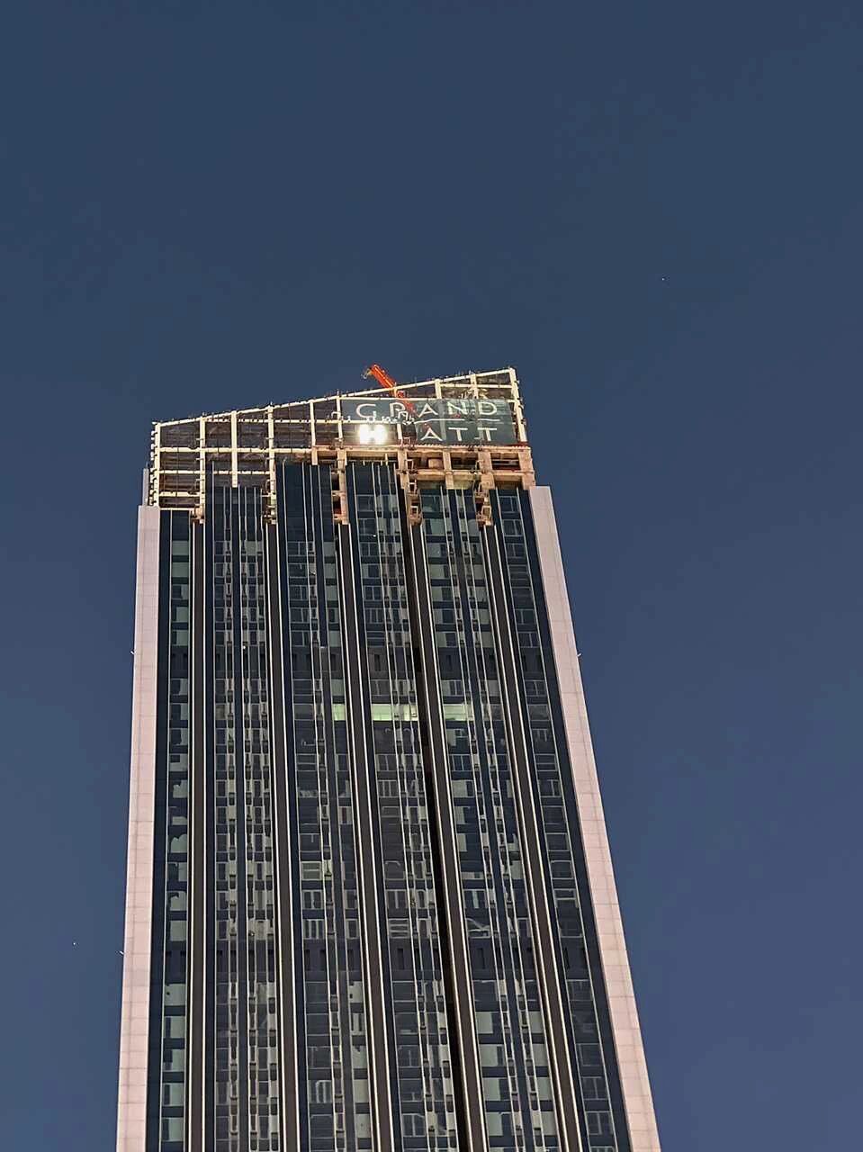 昆明君悦酒店开始挂logo了 市中心首家豪华品牌酒店昆明君悦酒店终于