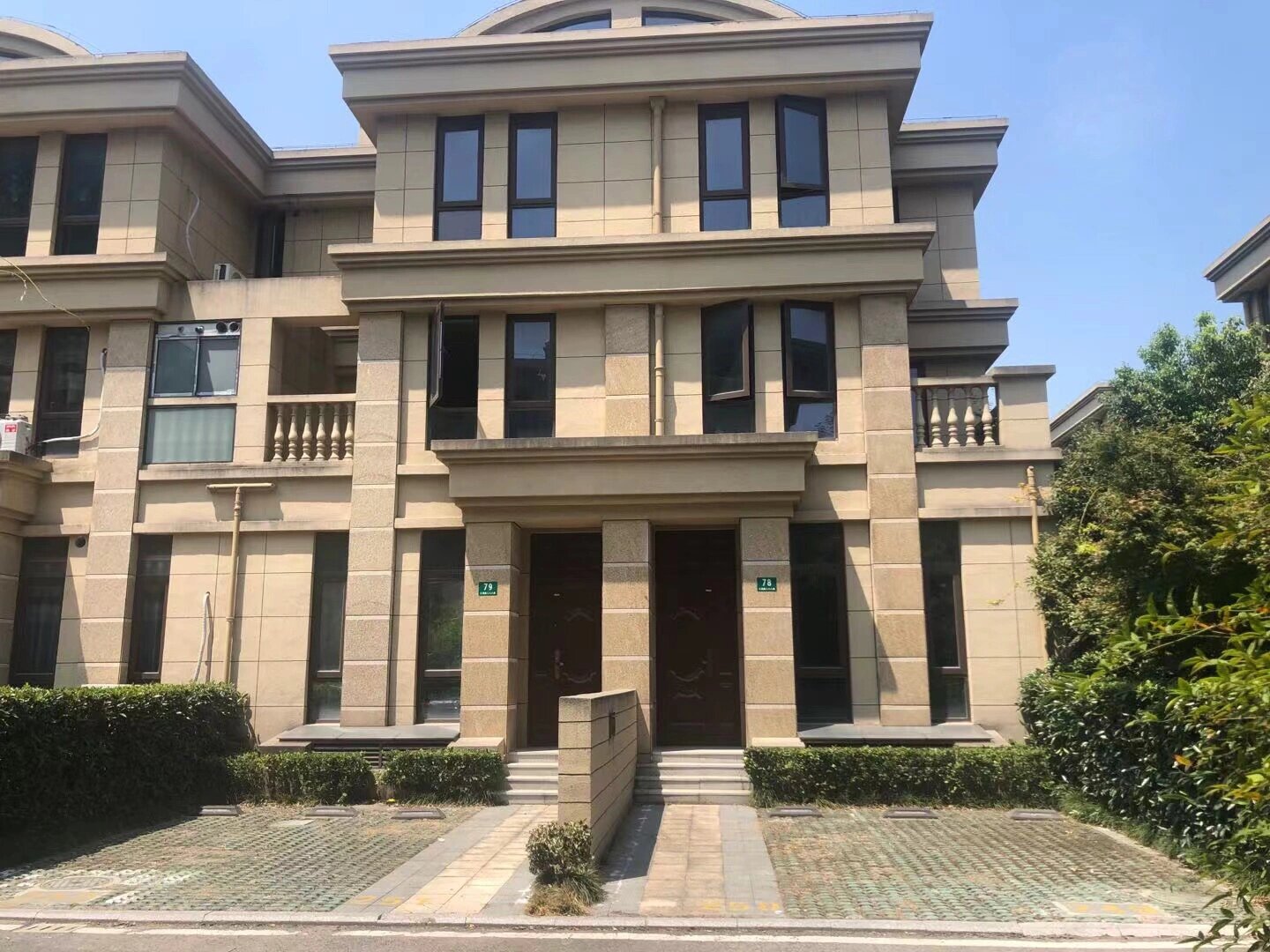 嘉定联排别墅|580万90有天有地有花园