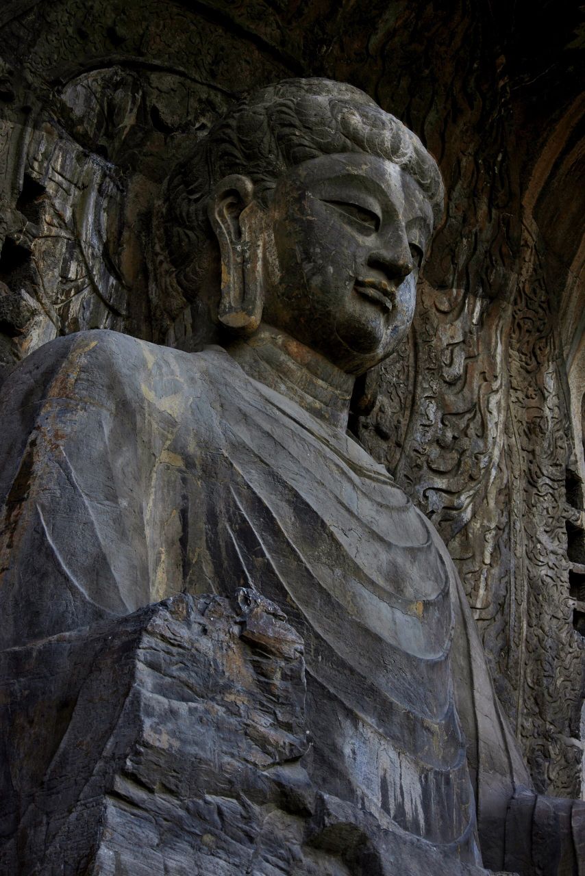 龙门石窟卢舍那大佛,用光的艺术普照1351年  	 如果你去过云冈石窟