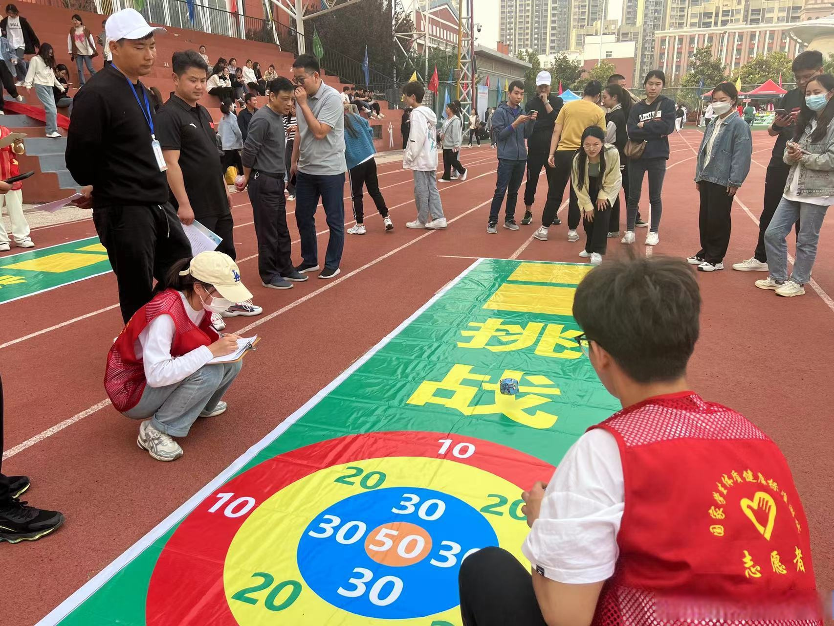 运动商工# 【商丘工学院2023年(第27届)掷沙包趣味运动会】掷沙包手 