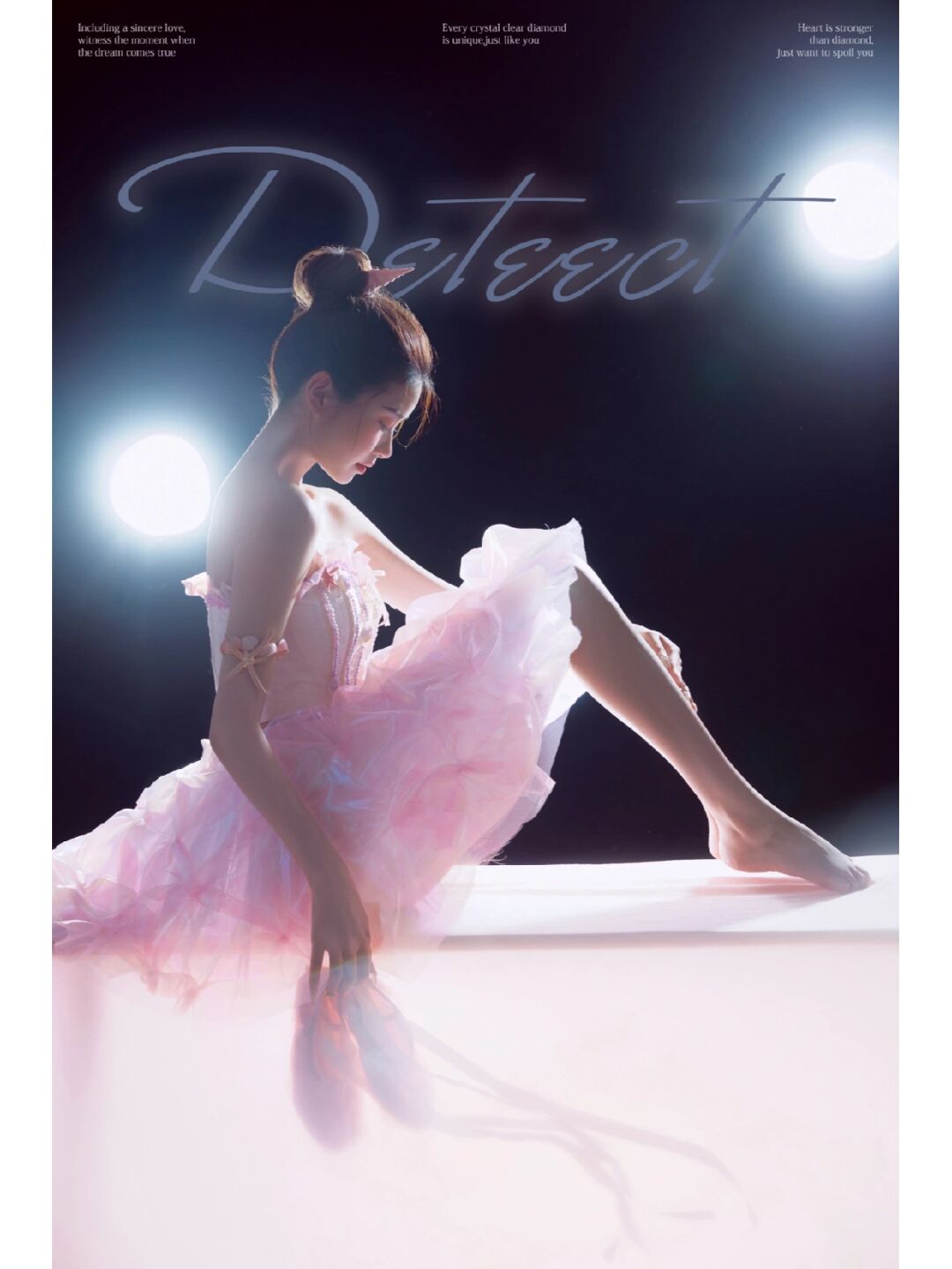 粉色芭蕾舞裙和丸子头 将脖颈曲线拉长,灵动美好 一举一动的舞蹈动作