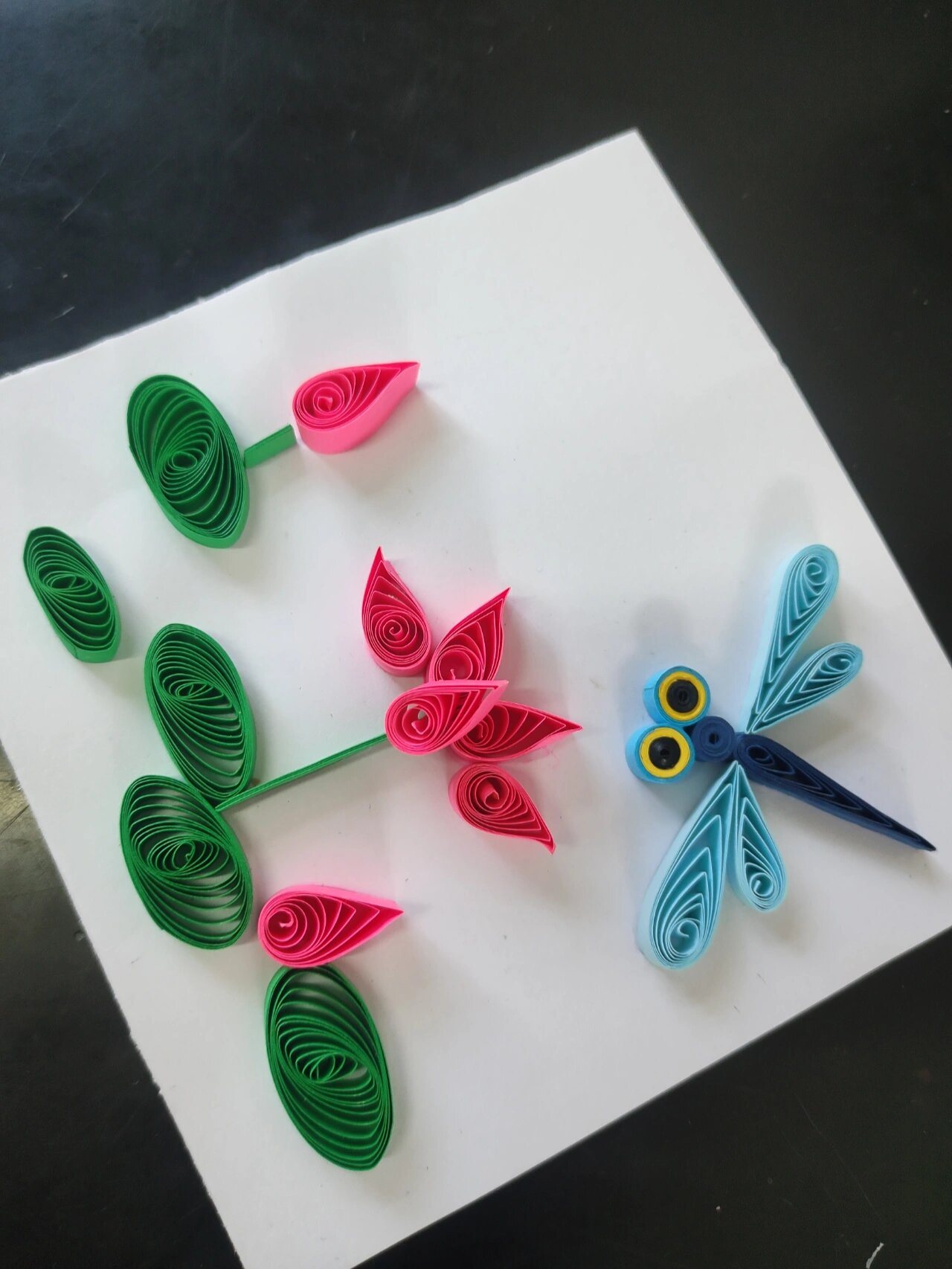 简单的小衍纸荷叶蜻蜓 简单易做的小幅衍纸,毕竟是初学者,先定一个小